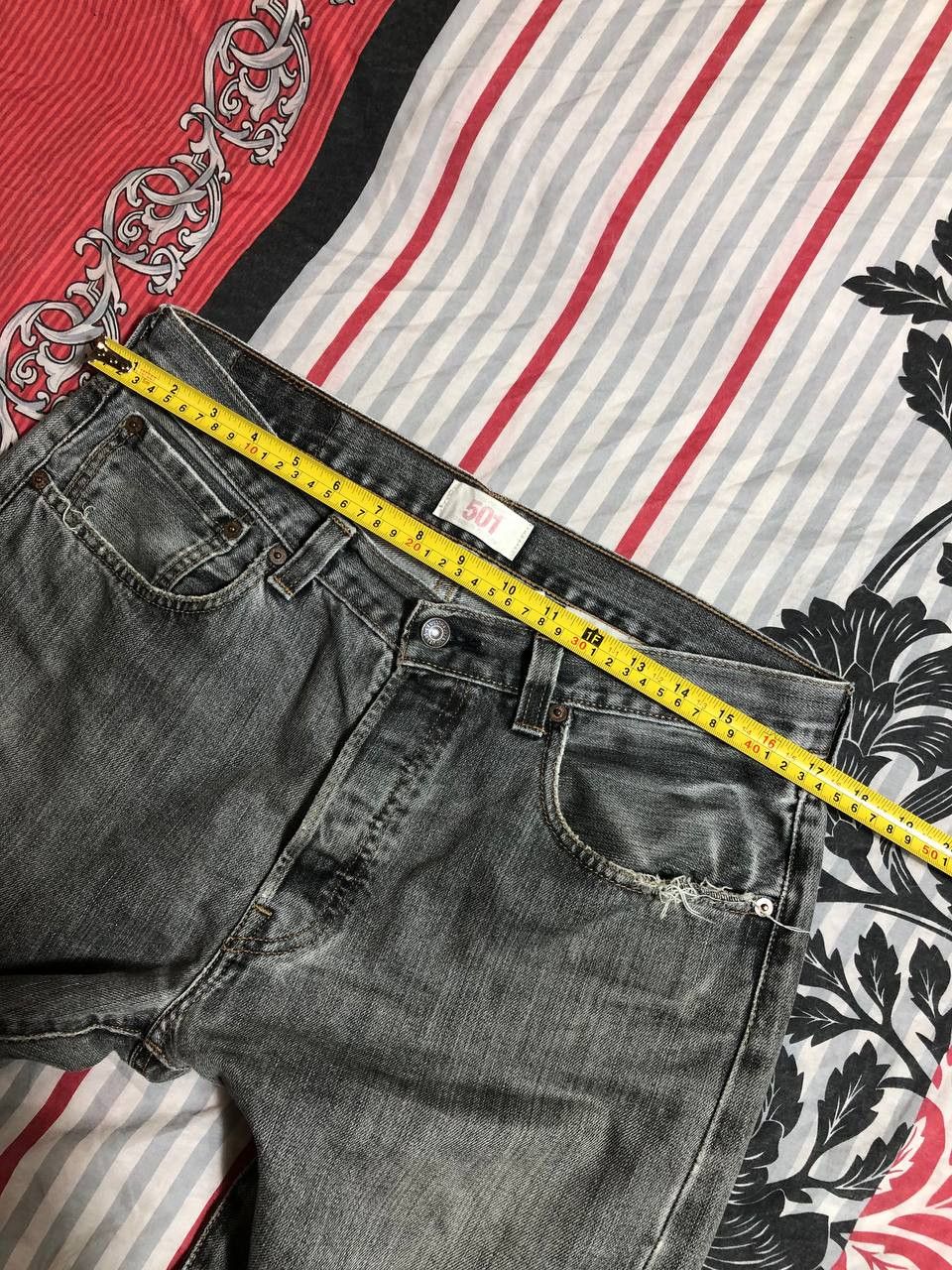 Levi's Vintage 90s Levi’s 501 Boot Cut Made in USA Size US 32 / EU 48 - 12 Thumbnail