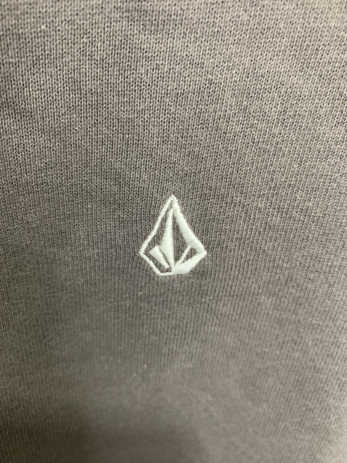 Vintage × Volcom Vintage Volcom Sunfaded Distress Sweatshirt Size US XL / EU 56 / 4 - 6 Thumbnail