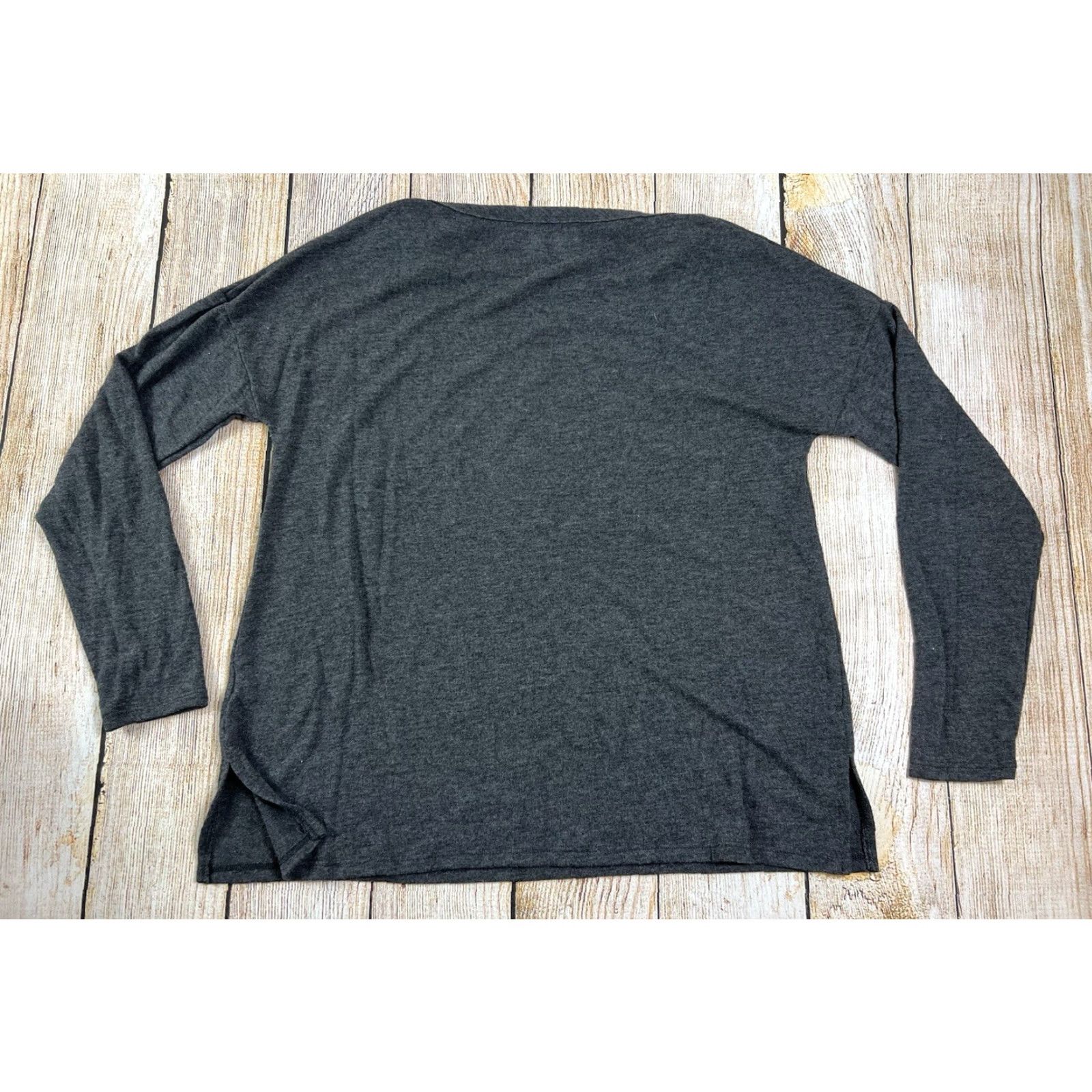Victoria's Secret Victoria’s Secret Shirt Long Sleeve Grey S Women Round Neck Cotton Basic Small Size S / US 4 / IT 40 - 2 Thumbnail