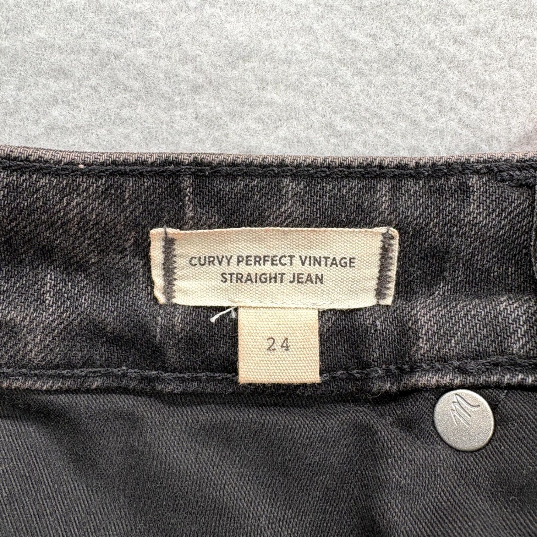 Madewell Madewell Jeans Womens 24 High Rise Curvy Straight Gray Denim 5-Pocket Distressed Fringe Cotton Blend Spandex Crop Vintage? No Size 42" / US 20 - 5 Thumbnail