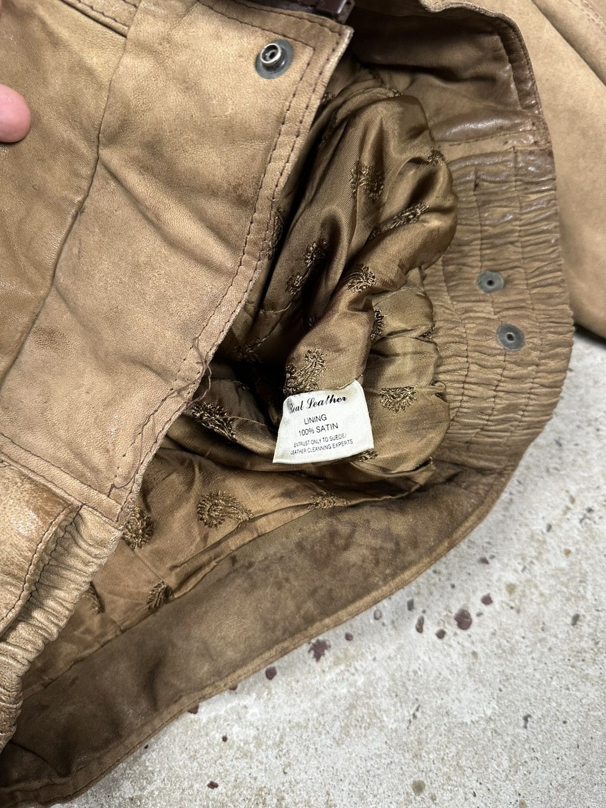 Genuine Leather × Vintage Vintage 90s Brown Distressed Utility Leather Bomber Jacket Size US L / EU 52-54 / 3 - 12 Thumbnail
