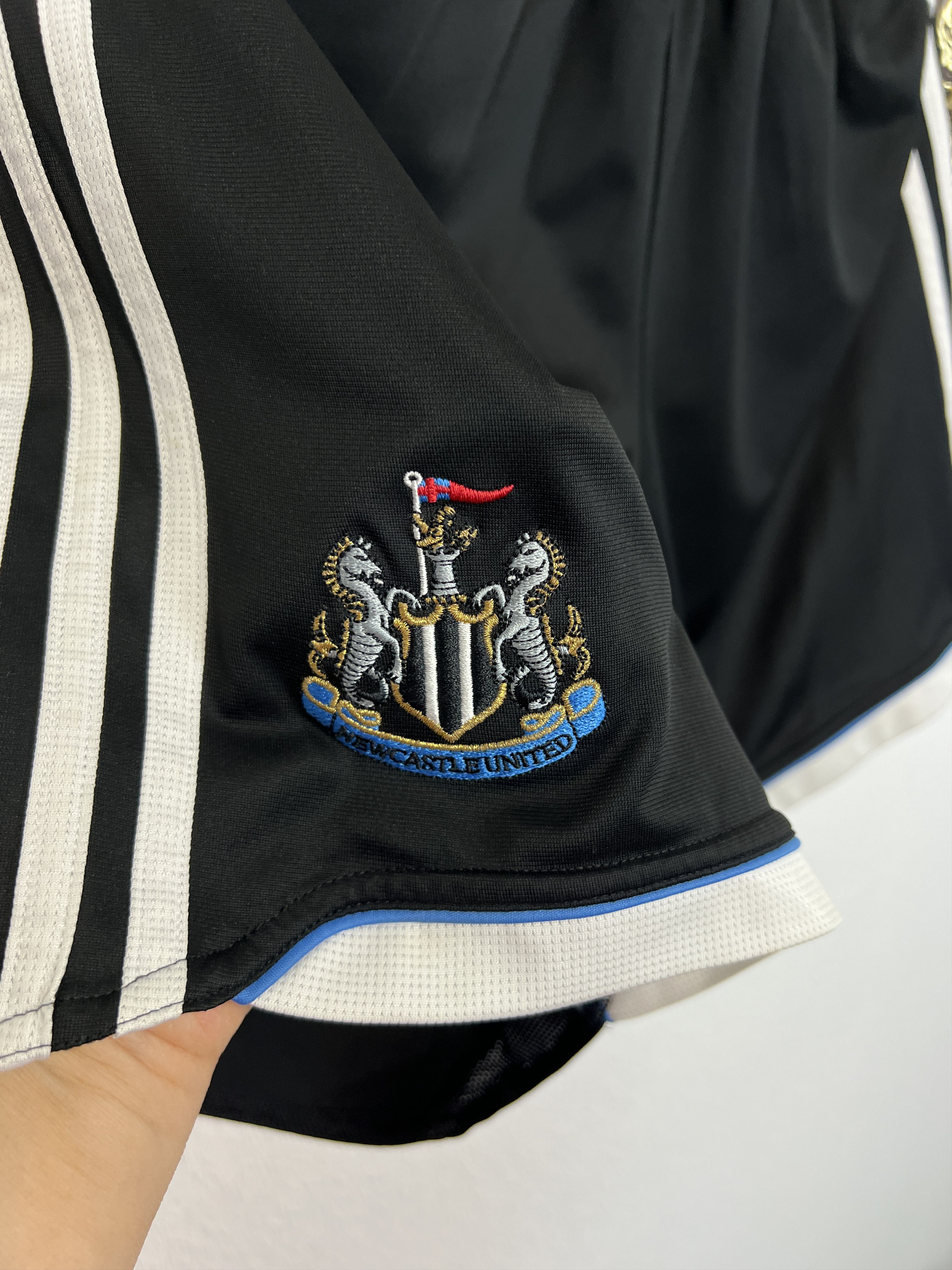 Adidas Vintage Adidas Newcastle United Football Shorts Soccer Track Size US 32 / EU 48 - 4 Thumbnail