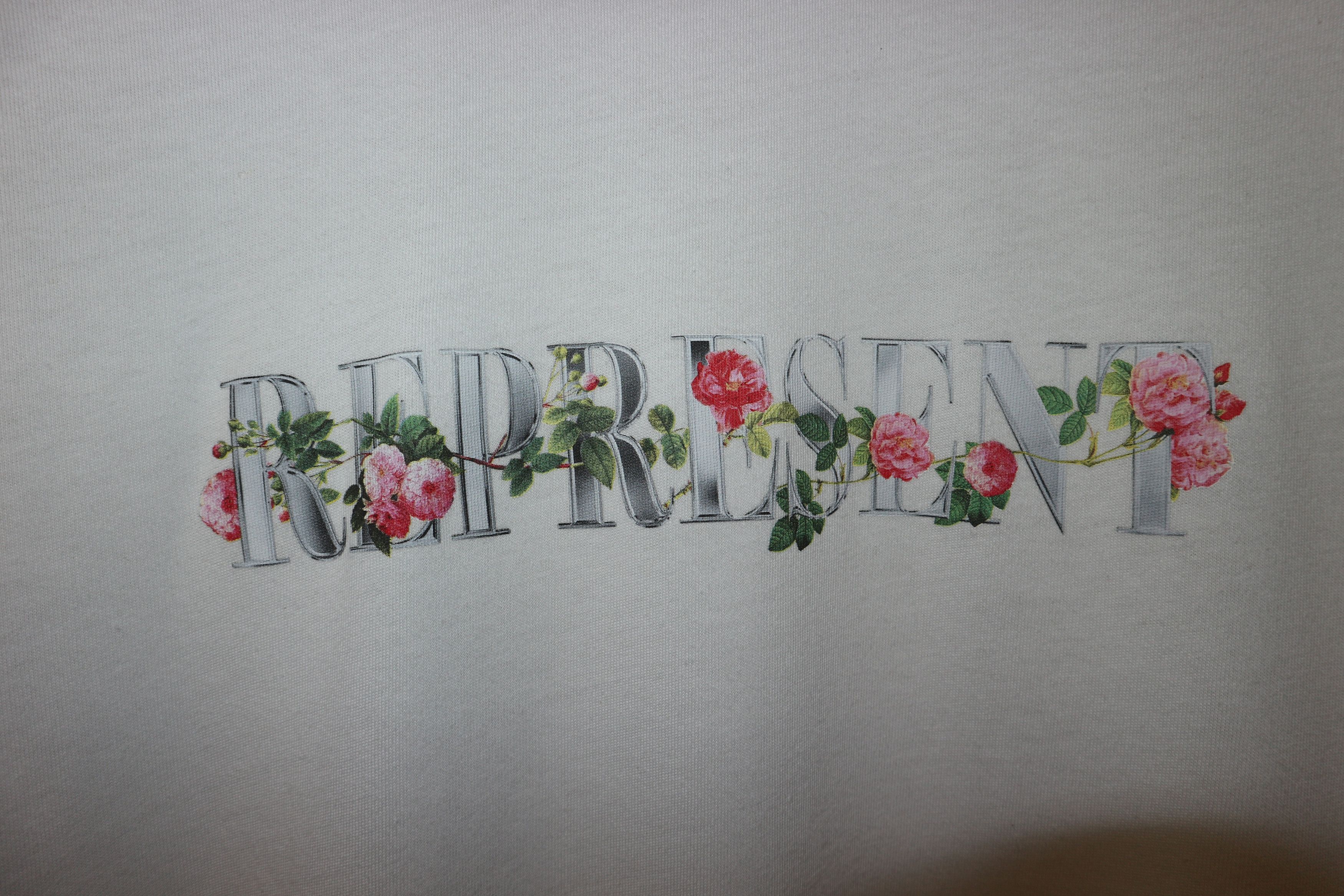 Represent Clo. Floral initial t-shirt Size US XL / EU 56 / 4 - 4 Thumbnail