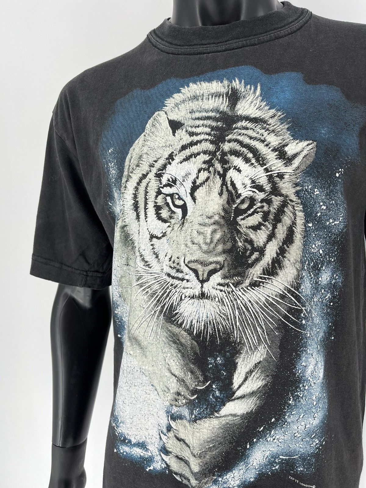 Vintage Vintage Y2K 90s Tiger Face Boxy Fit Tee Zip It London Size US L / EU 52-54 / 3 - 6 Thumbnail