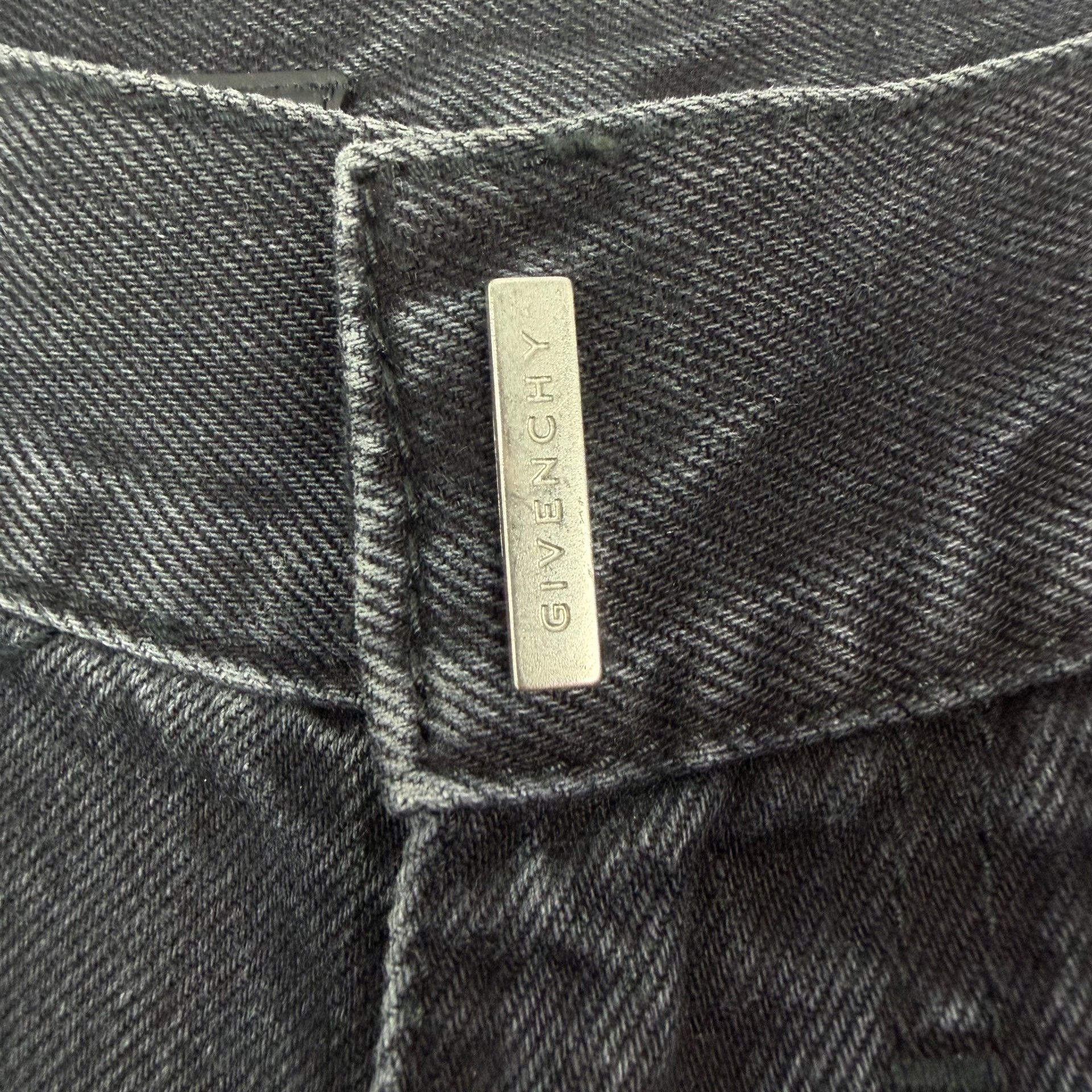 Givenchy Givenchy Runway 4G Zipper Denim Shorts Size US 31 - 6 Thumbnail