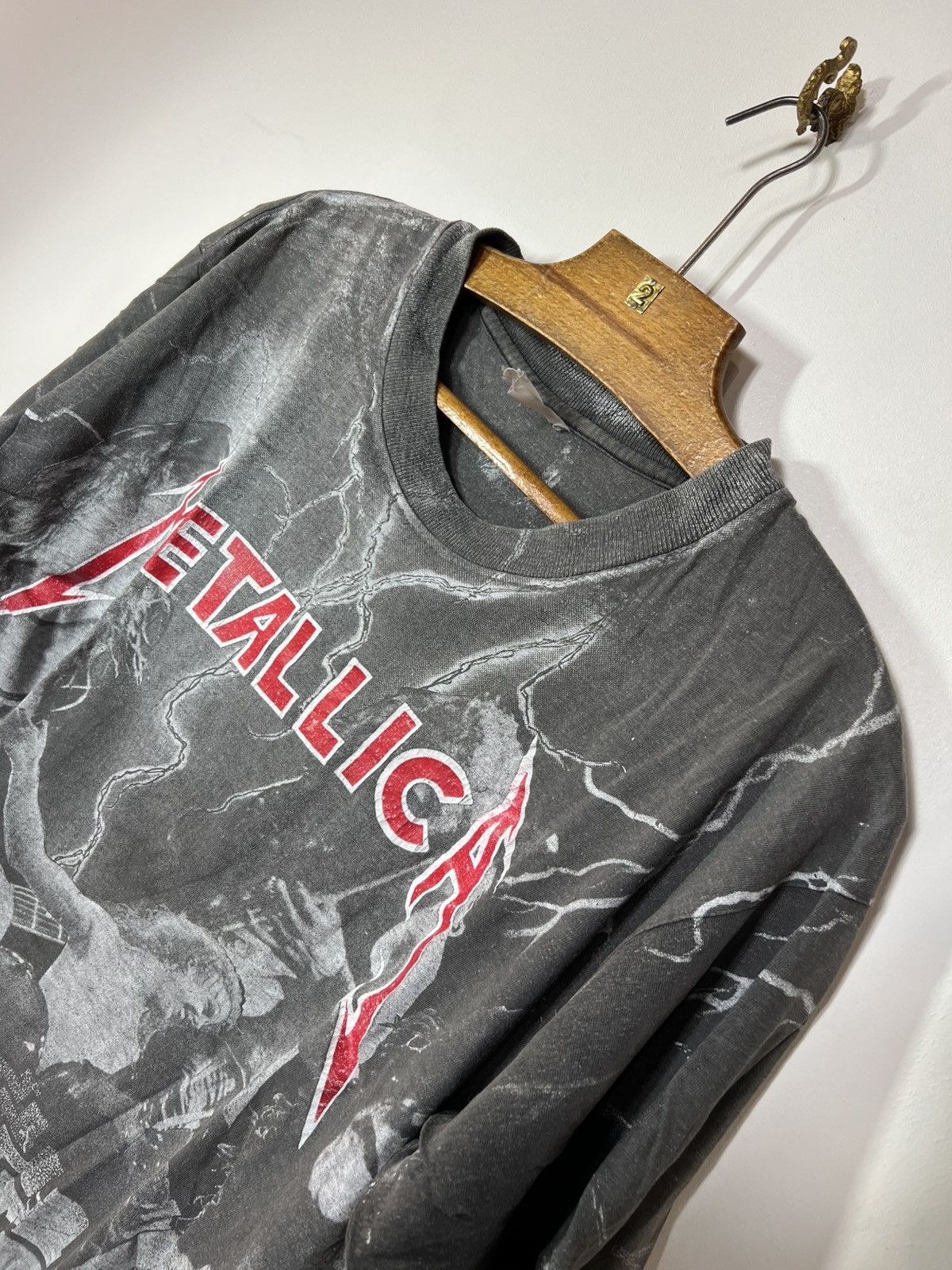 Band Tees Vintage Metallica late 80s allover shirt Size US L / EU 52-54 / 3 - 3 Thumbnail