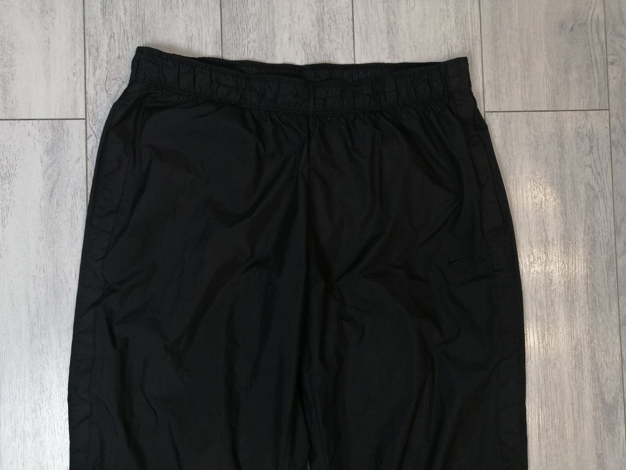 Nike Vintage Nike Track Pants Nylon Baggy Drill Y2K Swoosh L Size US 34 / EU 50 - 2 Thumbnail