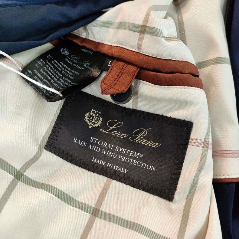 Other LORO PIANA The trench coat is navy blue Size US L / EU 52-54 / 3 - 6 Thumbnail