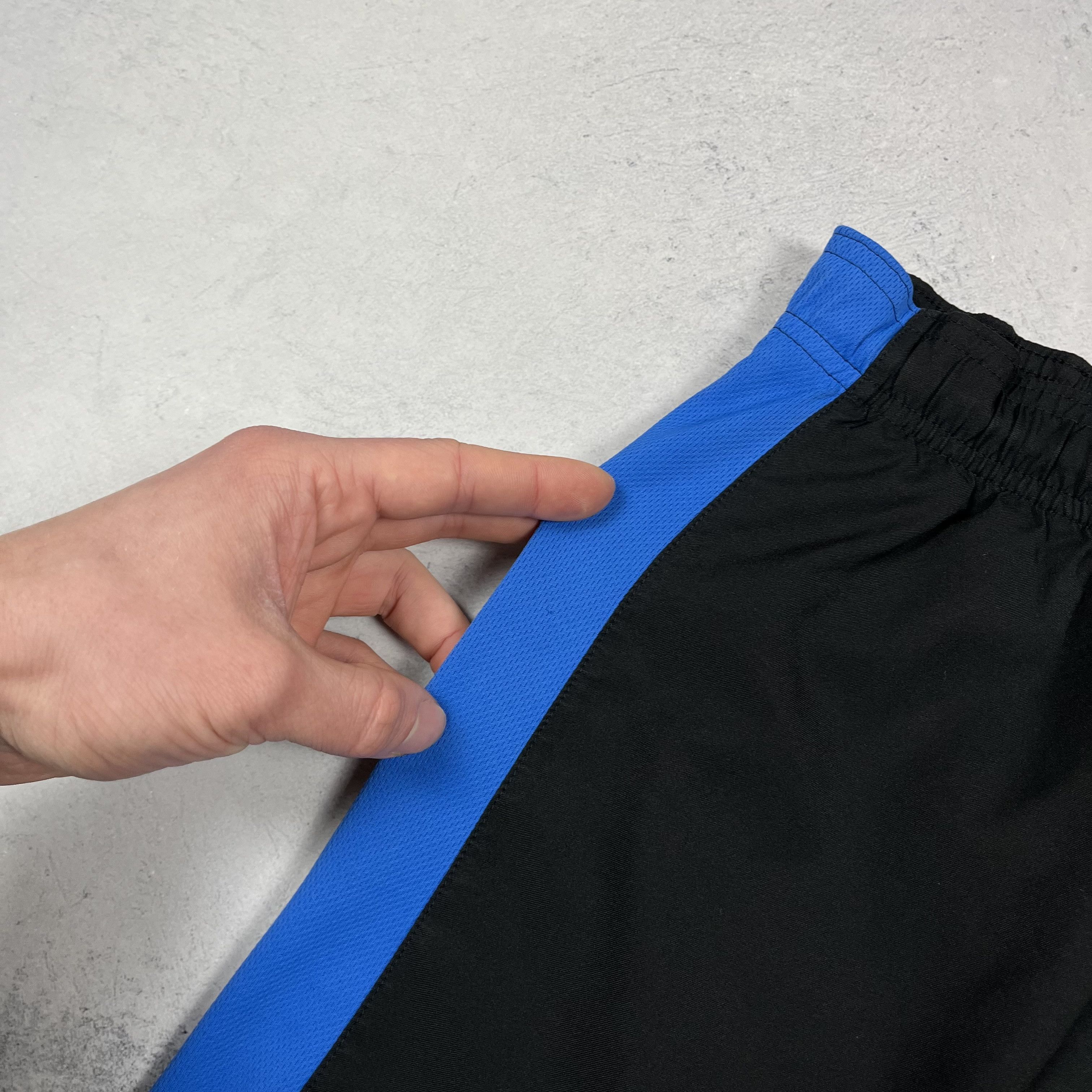 Nike Nike Manchester United Away Soccer Shorts 2009/2010 Size US 32 / EU 48 - 13 Thumbnail