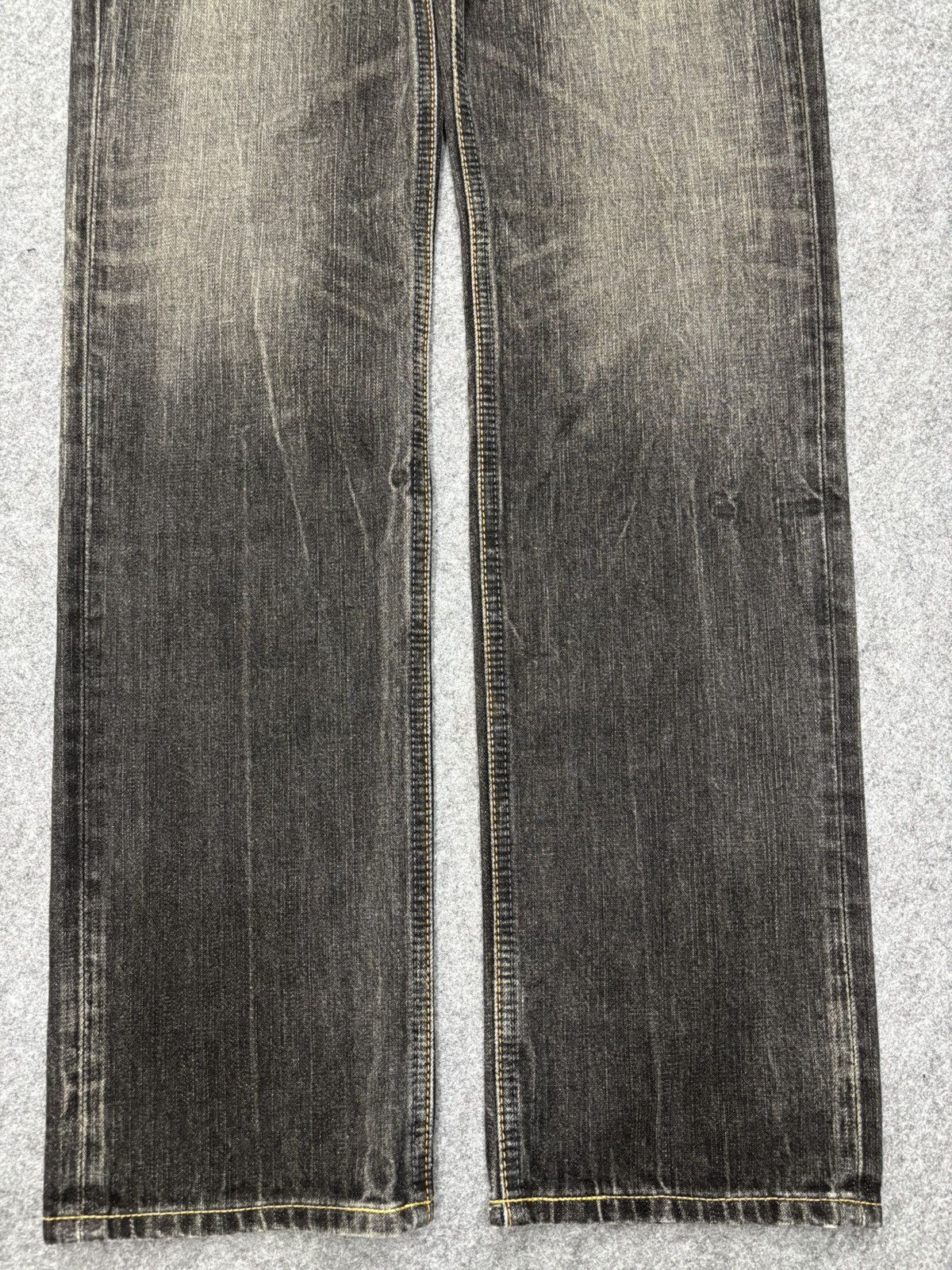 Wrangler 💥90s Style💥Wrangler Black Mudwash Sick Fades Denim F660 Size US 30 / EU 46 - 5 Thumbnail