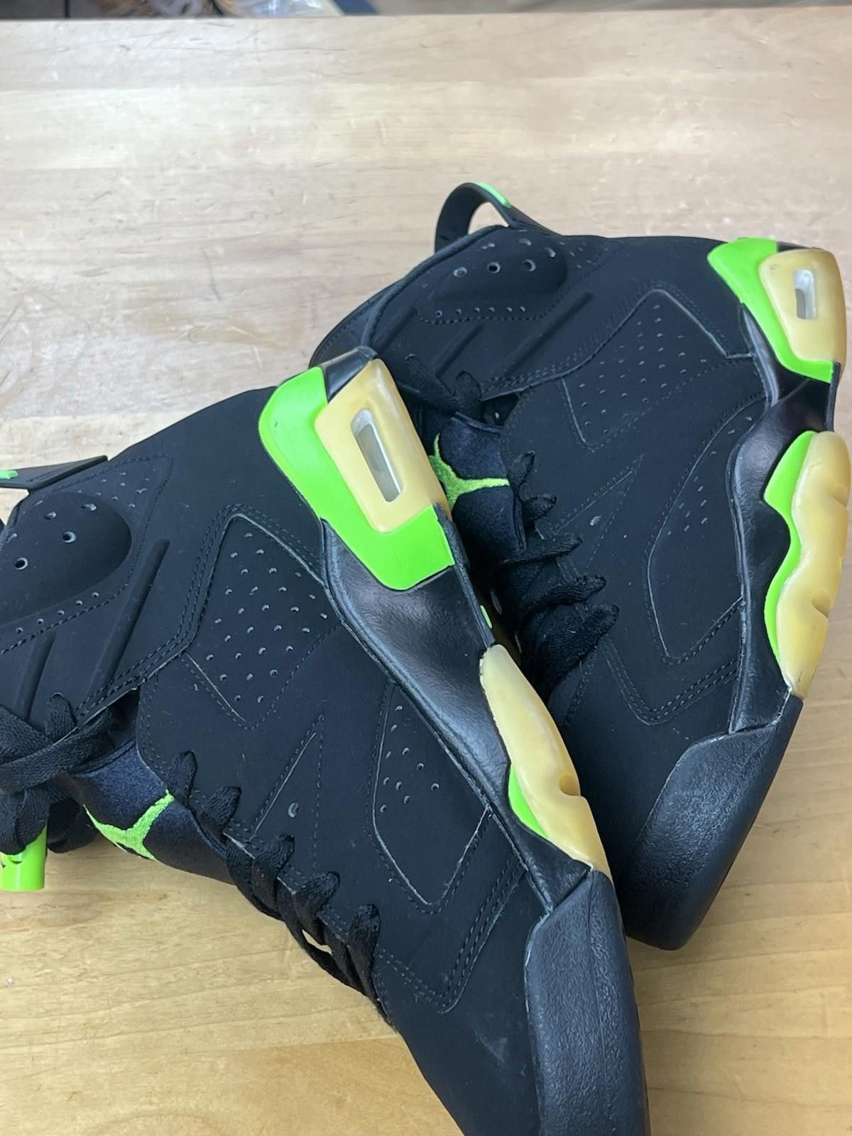 Jordan Brand Size 10 - Air Jordan 6 Retro Ele Green/Black Neon CT8529-003 Size US 10 / EU 43 - 9 Thumbnail