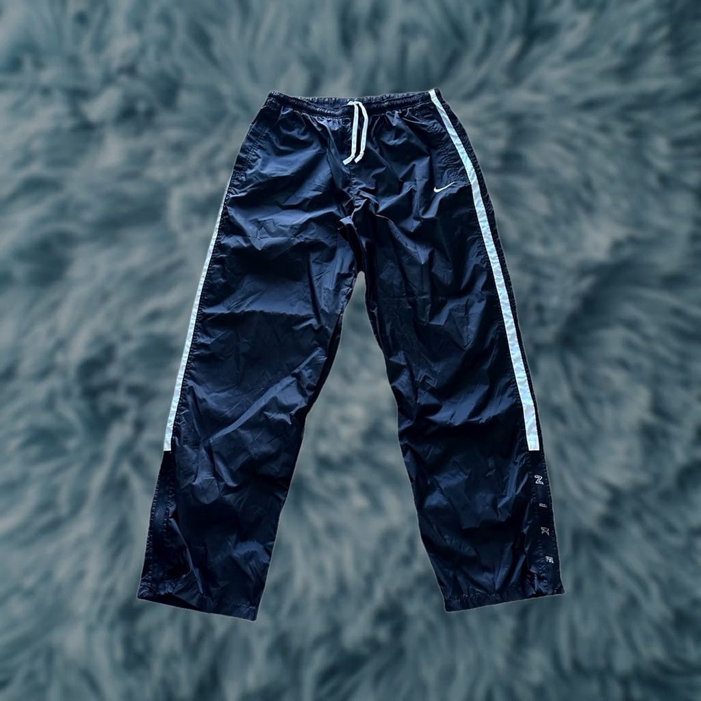 Nike VINTAGE Nike Track Pants Baggy Black Mens XL Wide-Leg 90s Nike Sportswear Size US 36 / EU 52 - 1 Thumbnail