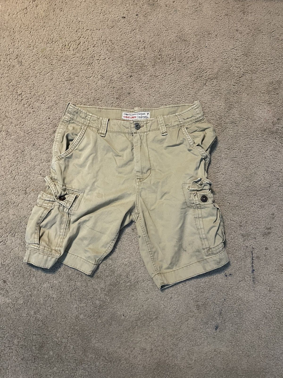 American Eagle Outfitters American eagle khaki cargo shorts Size US 34 / EU 50 - 1 Thumbnail