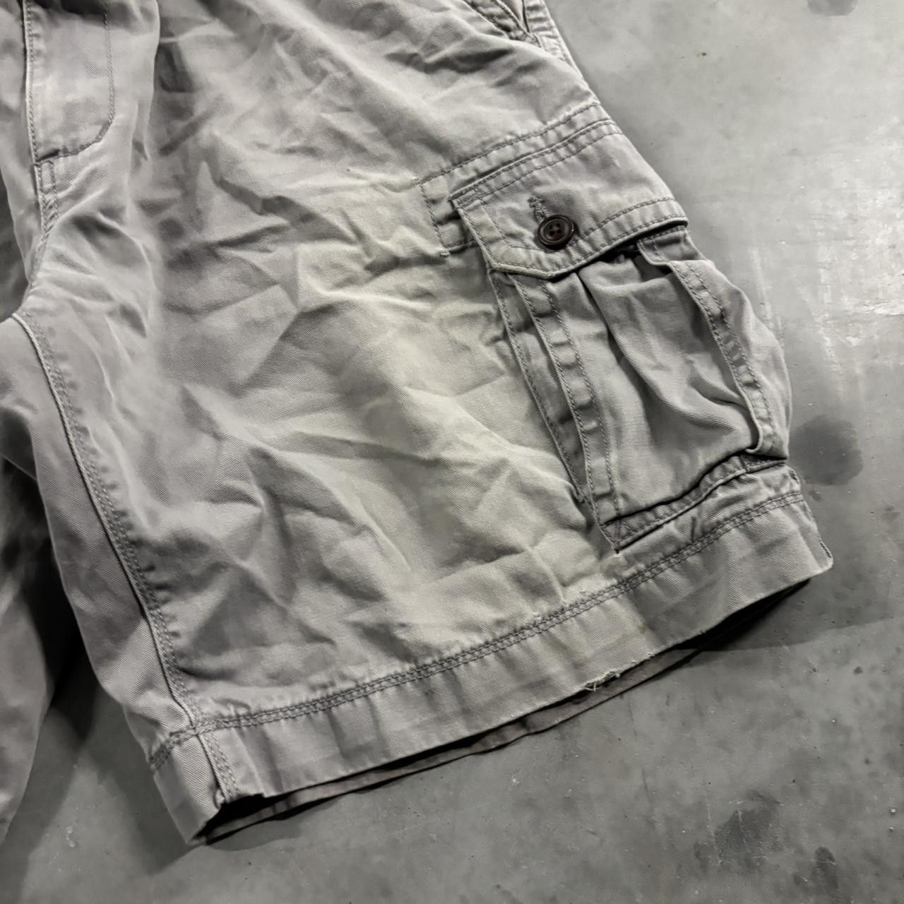 Vintage Crazy Vintage Y2K/2000s Baggy Grey Streetwear Skater Style Cargo Shorts! Size US 38 / EU 54 - 4 Thumbnail