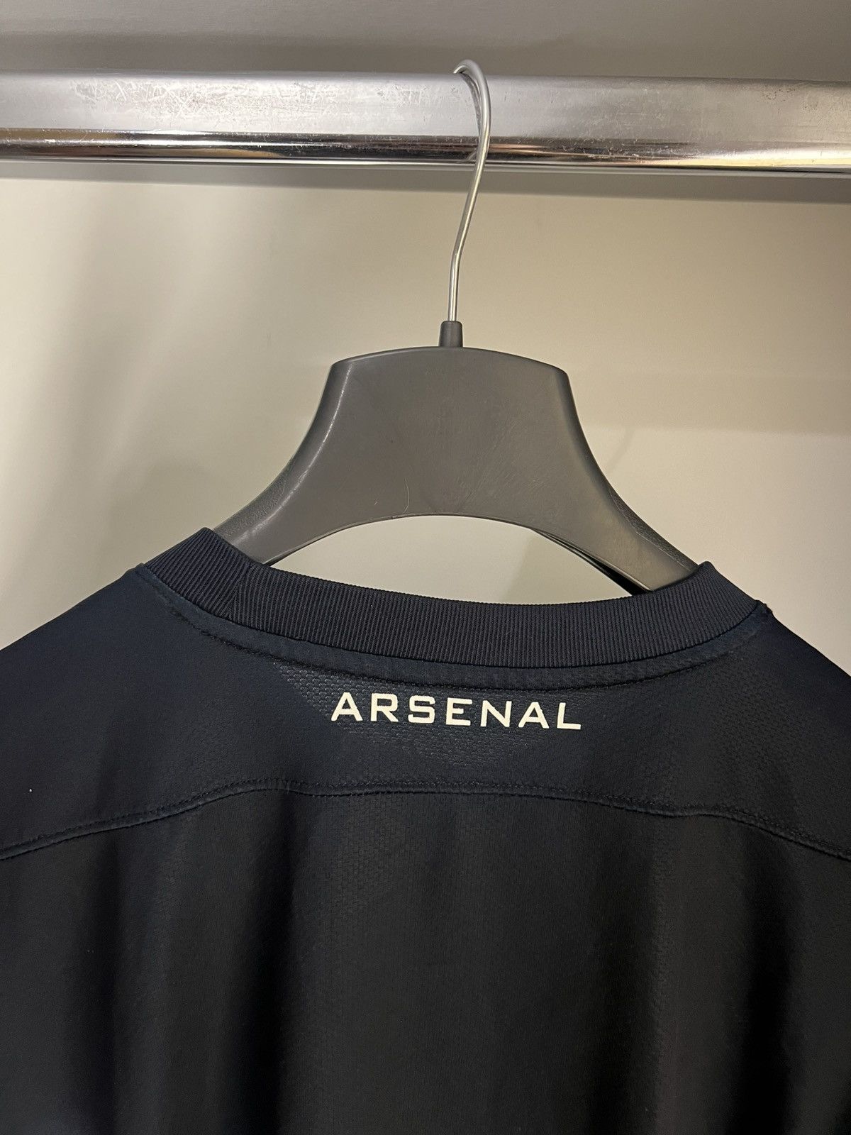 Vintage VERY RARE NIKE FC ARSENAL LONDON ENGLAND SOCCER JERSEY Y2K Size US M / EU 48-50 / 2 - 8 Thumbnail