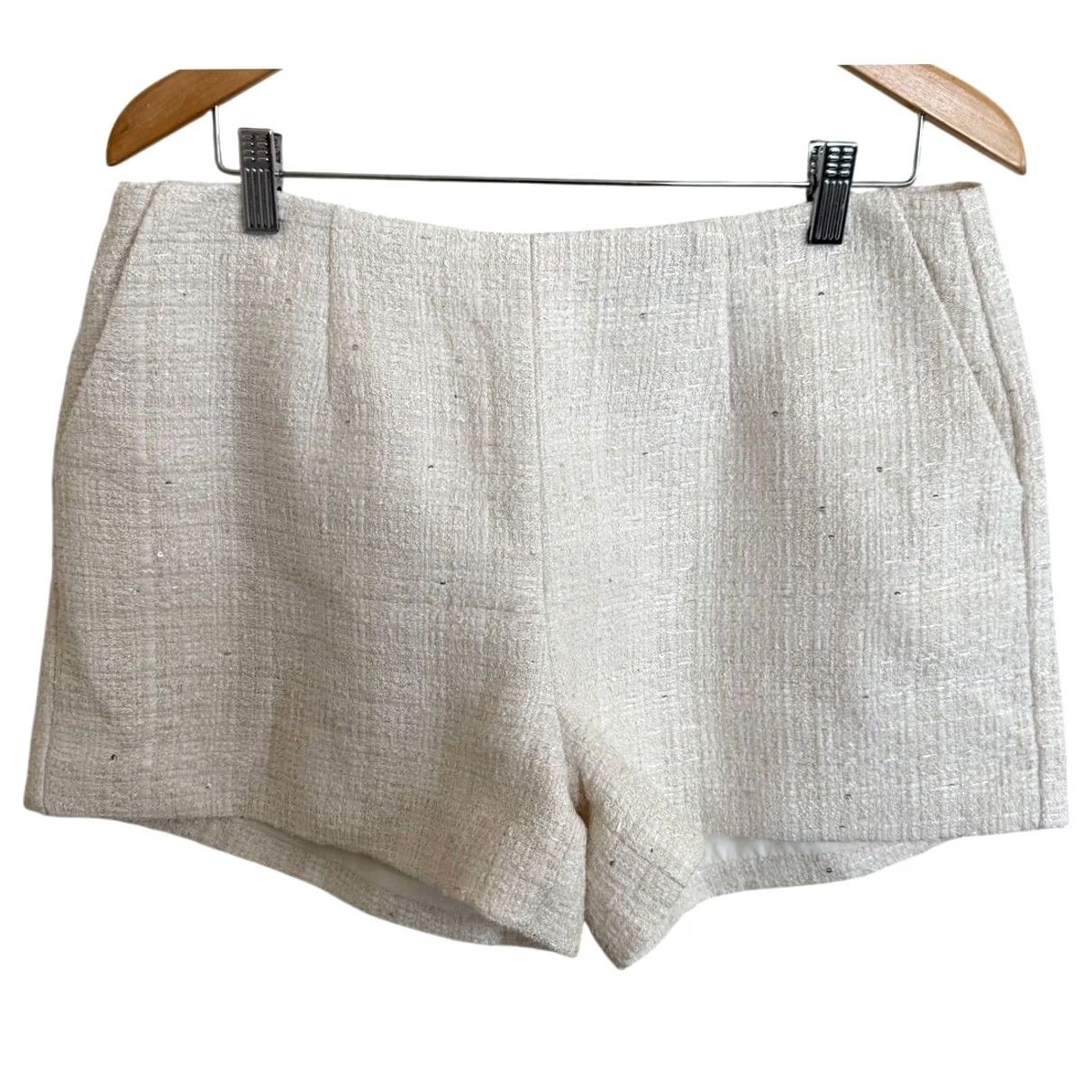 AQUA Aqua Silver Sequin Tweed HighRise Short w/Pocket XL Womens Holiday Size 40" / US 18 - 2 Thumbnail