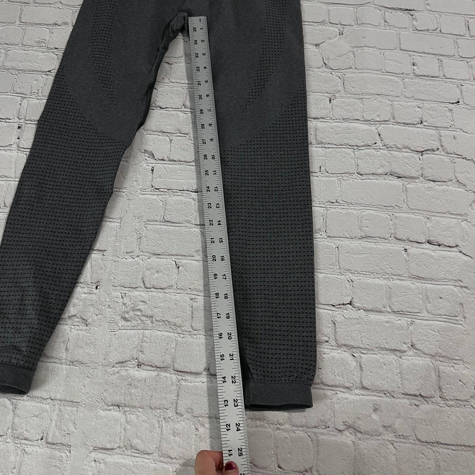 Gymshark Gymshark seamless leggings Size 27" / US 4 / IT 40 - 8 Thumbnail