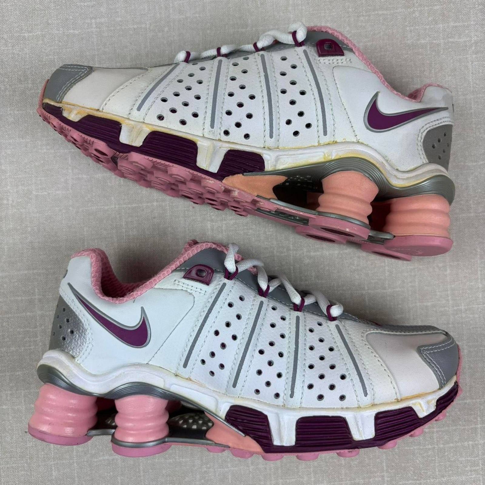 Nike 💝 2005 Nike Shox Cognescenti Lea “White Raspberry” 5.5W Size US 5.5 / IT 35.5 - 2 Thumbnail