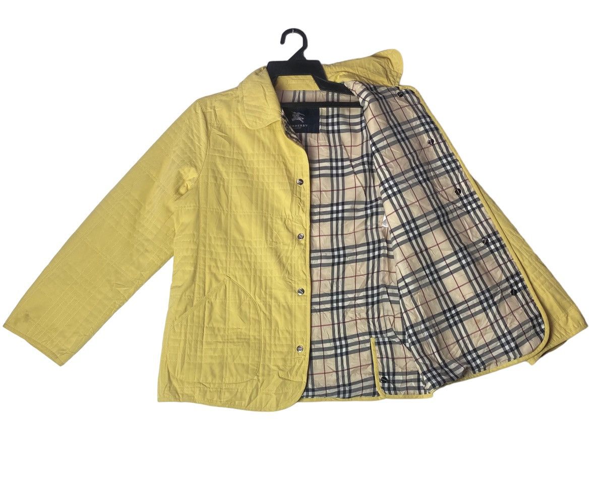 Burberry Rare Burberry quilted snap button nova check lining jacket Size S / US 4 / IT 40 - 1 Thumbnail