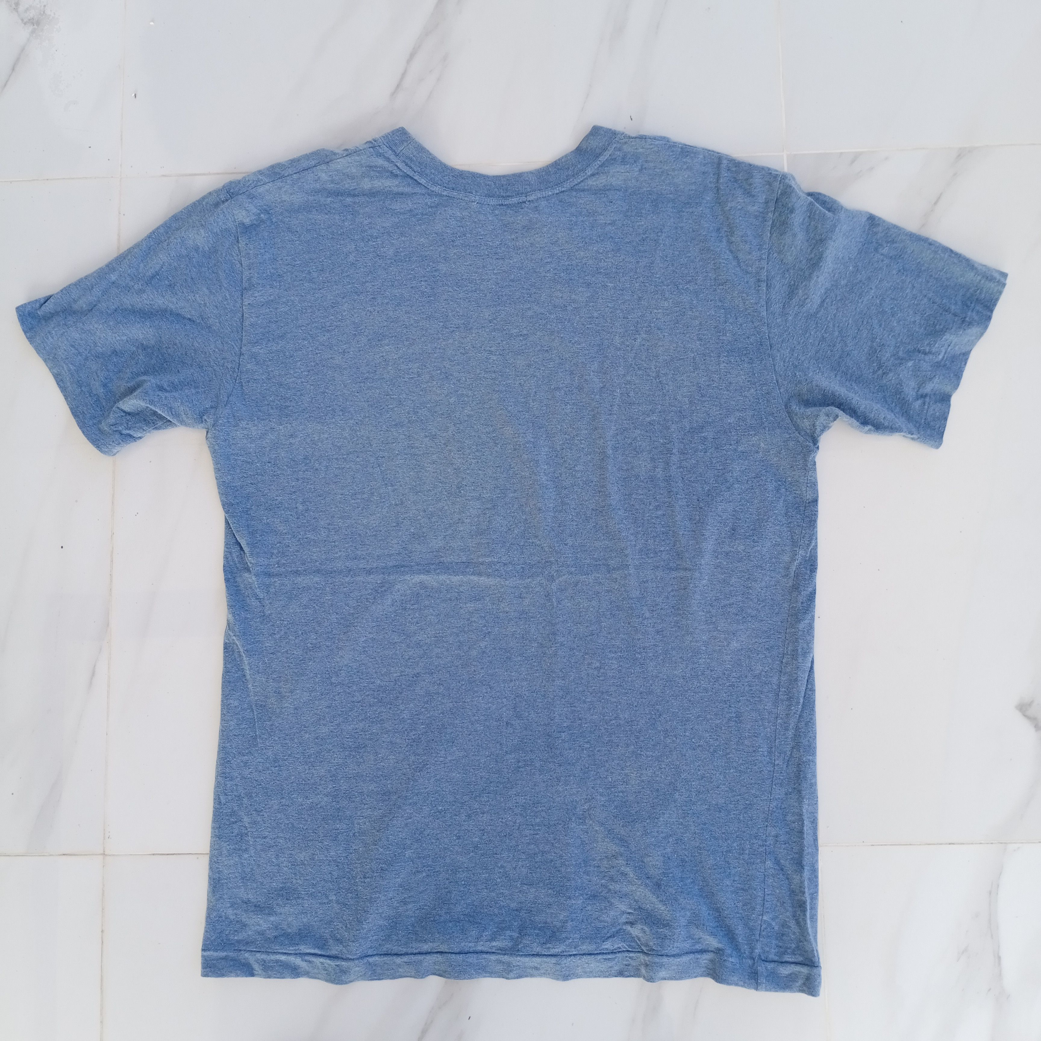 Yves Saint Laurent YSL Yves Saint Laurent Small Logo Plain T shirt Blue Size US L / EU 52-54 / 3 - 6 Thumbnail
