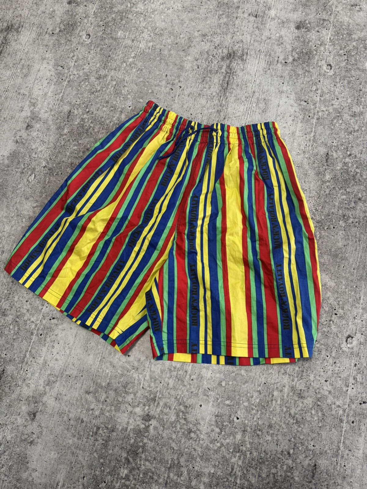 Versace Versace Rock and royalty shorts vintage Size US 34 / EU 50 - 2 Thumbnail
