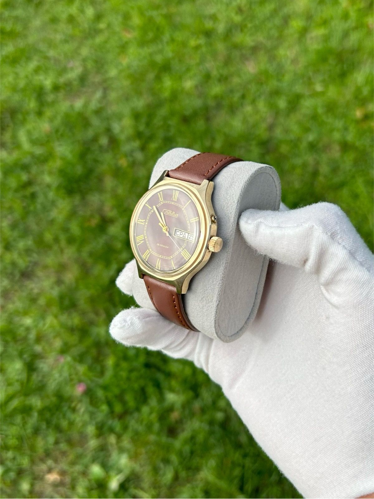 Vintage Vintage Watch Slava Mechanical Made in USSR Authentic 1980s Size ONE SIZE - 14 Thumbnail