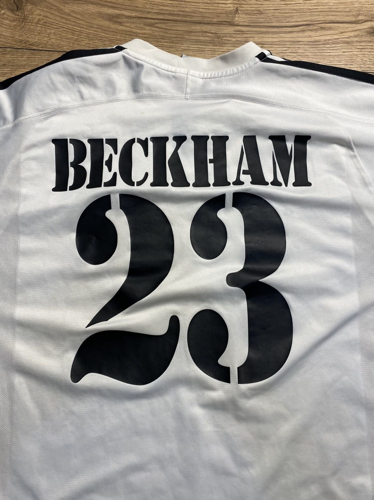 Adidas Adidas Real Madrid 2003-2004 Home Jersey #23 BECKHAM Size L Size US L / EU 52-54 / 3 - 9 Thumbnail
