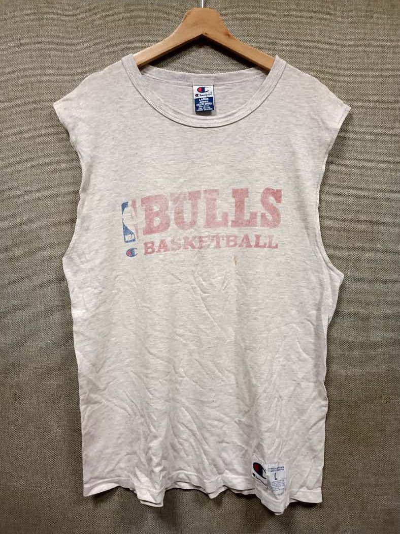 Champion vintage 90s sleeveless champion chicago bulls Size US L / EU 52-54 / 3 - 1 Thumbnail