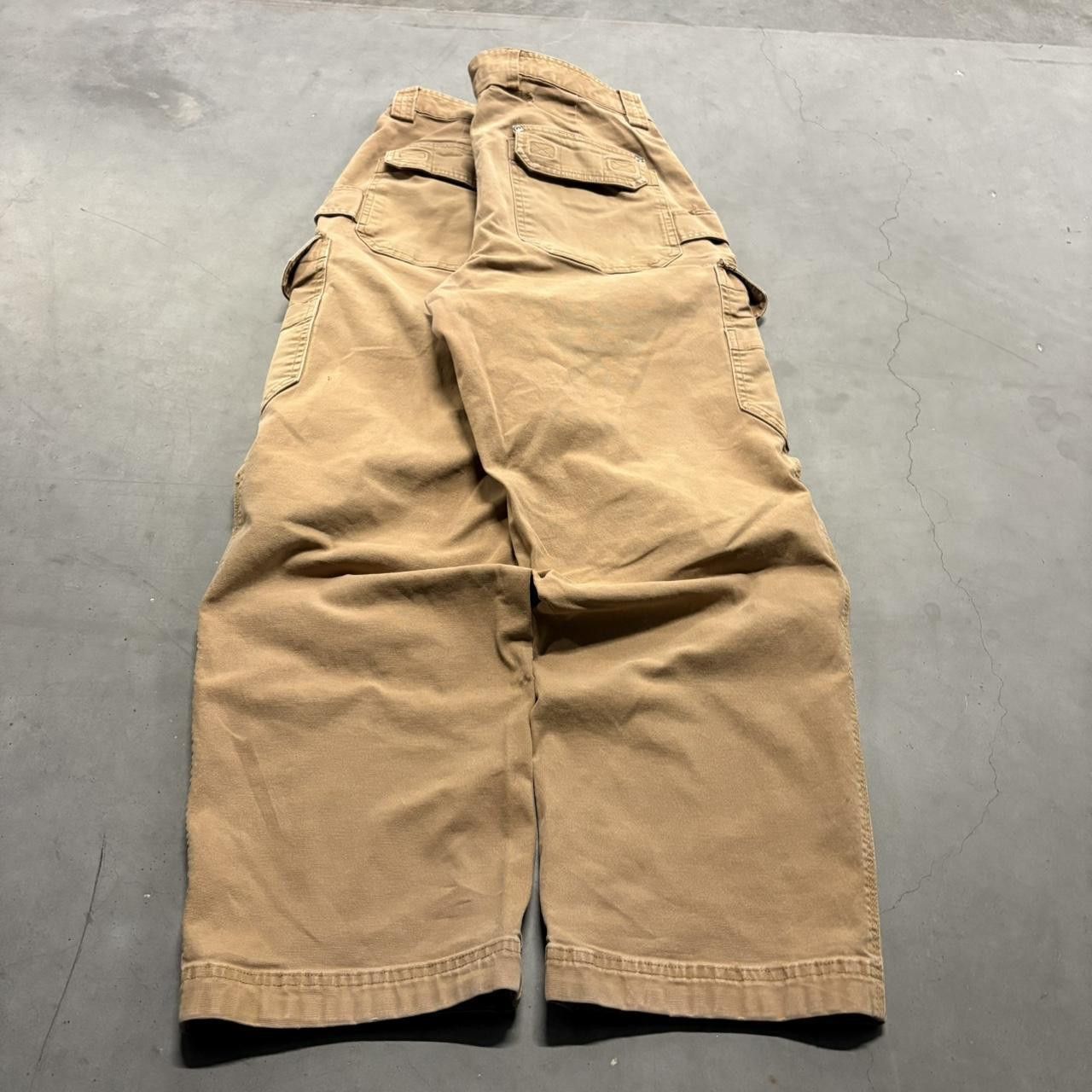 Vintage Crazy Vintage Y2K/2000s Baggy Tan Khaki Cargo Pannts! Size US 32 / EU 48 - 6 Thumbnail