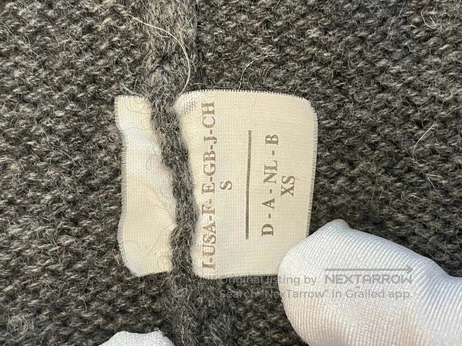 Brunello Cucinelli Brunello Cucinelli Grey Cashmere Cardigan S. Size US S / EU 44-46 / 1 - 3 Thumbnail