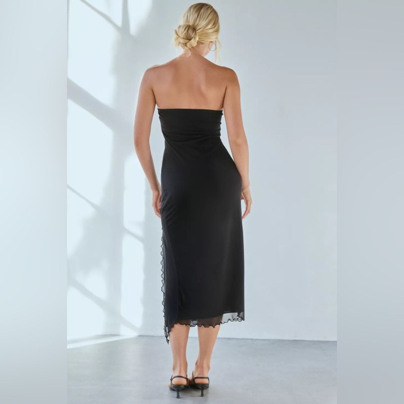 Urban Outfitters UO Samara Mesh Strapless Midi Dress Red M Size M / US 6-8 / IT 42-44 - 3 Thumbnail