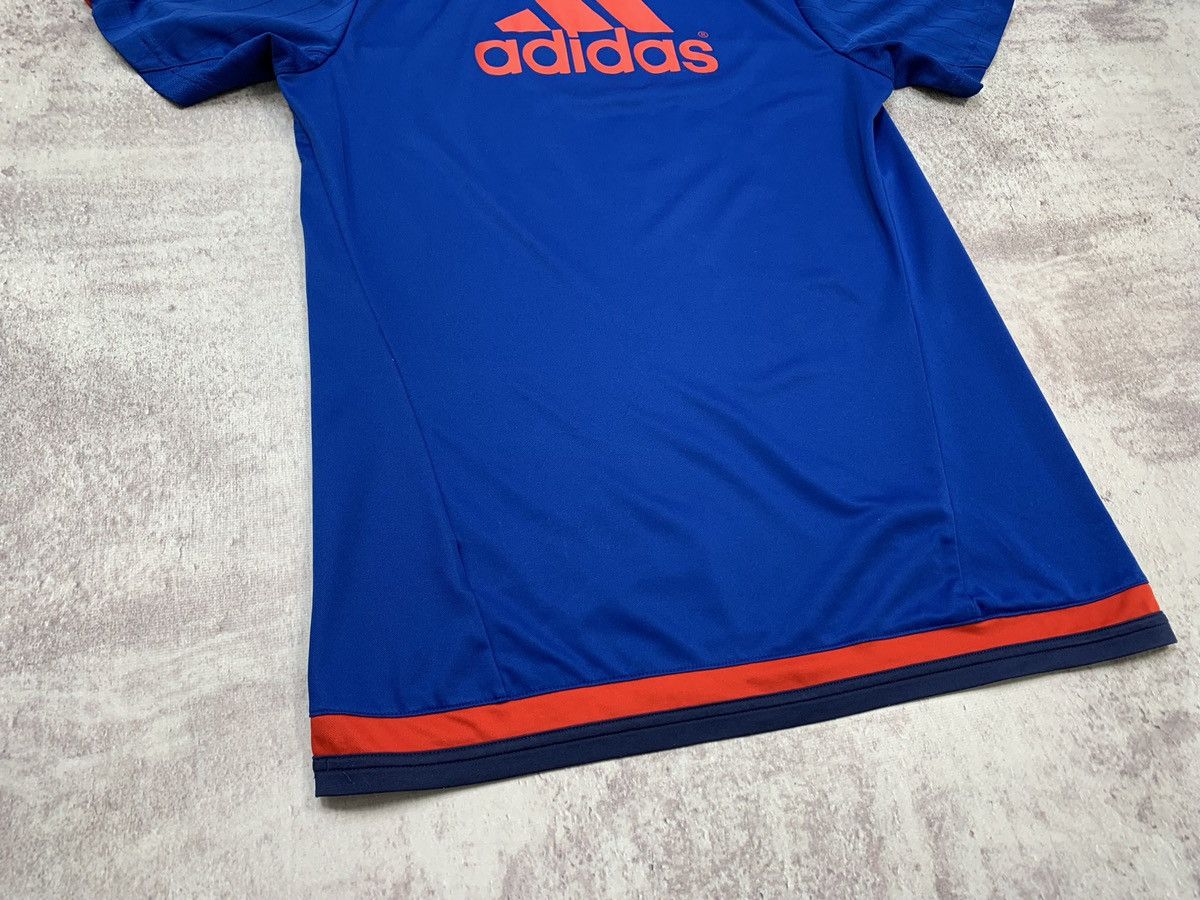 Other Manchester United Training Jersey Football T-Shirt Adidas Size US M / EU 48-50 / 2 - 14 Thumbnail