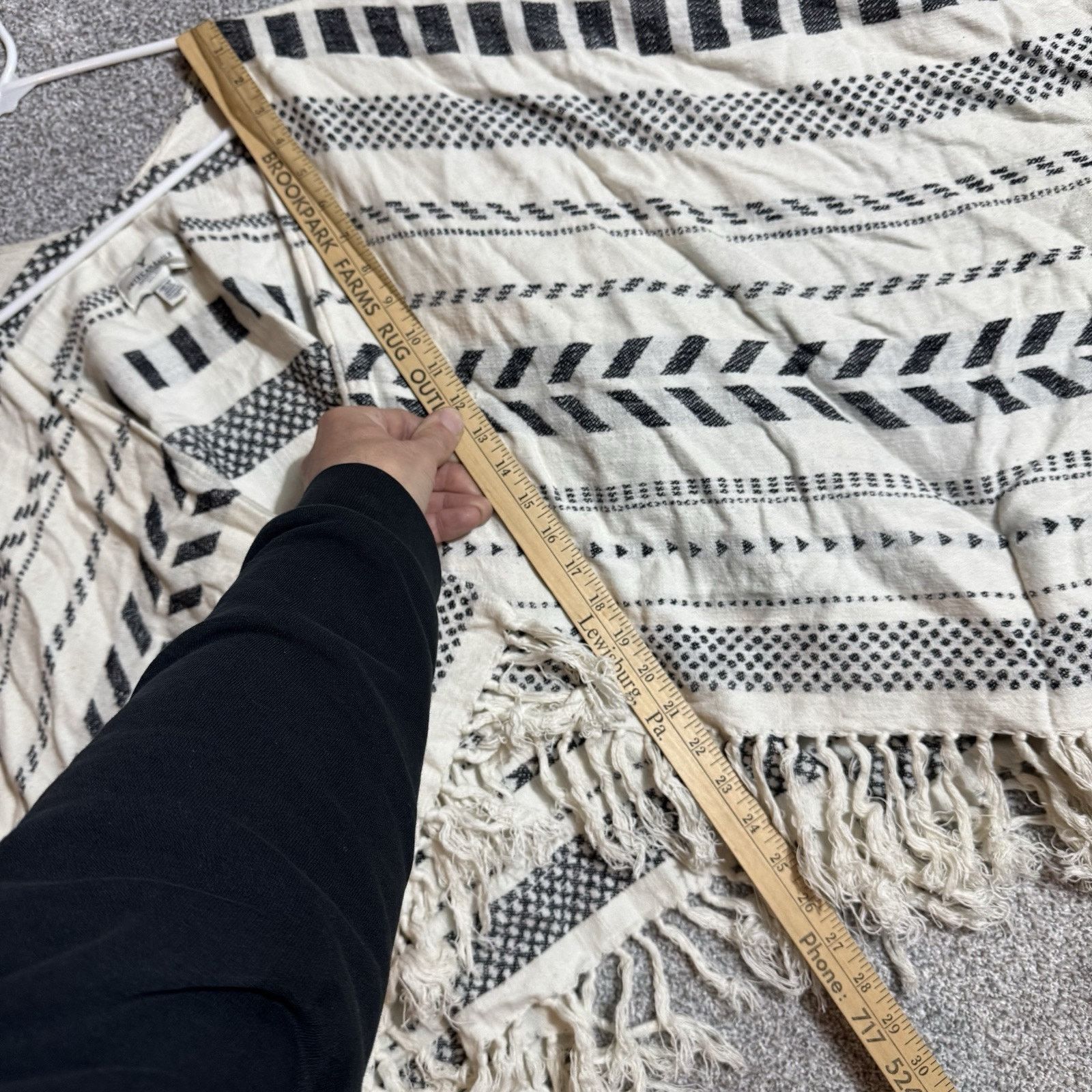 American Eagle Outfitters American Eagle Poncho Sweater One Size Boho Aztec Fringed Size ONE SIZE - 2 Thumbnail