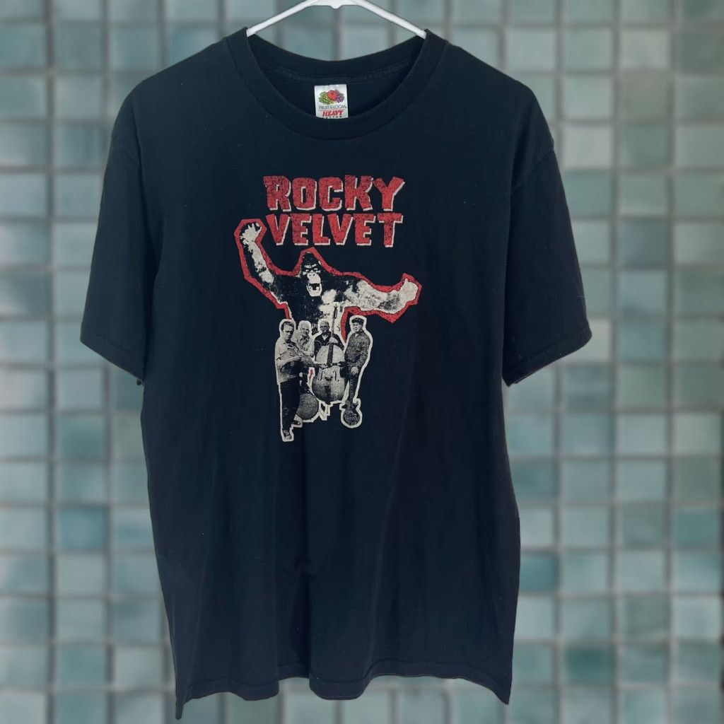 Fruit Of The Loom Rocky Velvet Band Fruit Of L Mens Short Sleeves Black Graphic Shirt SZ L Size US L / EU 52-54 / 3 - 1 Thumbnail