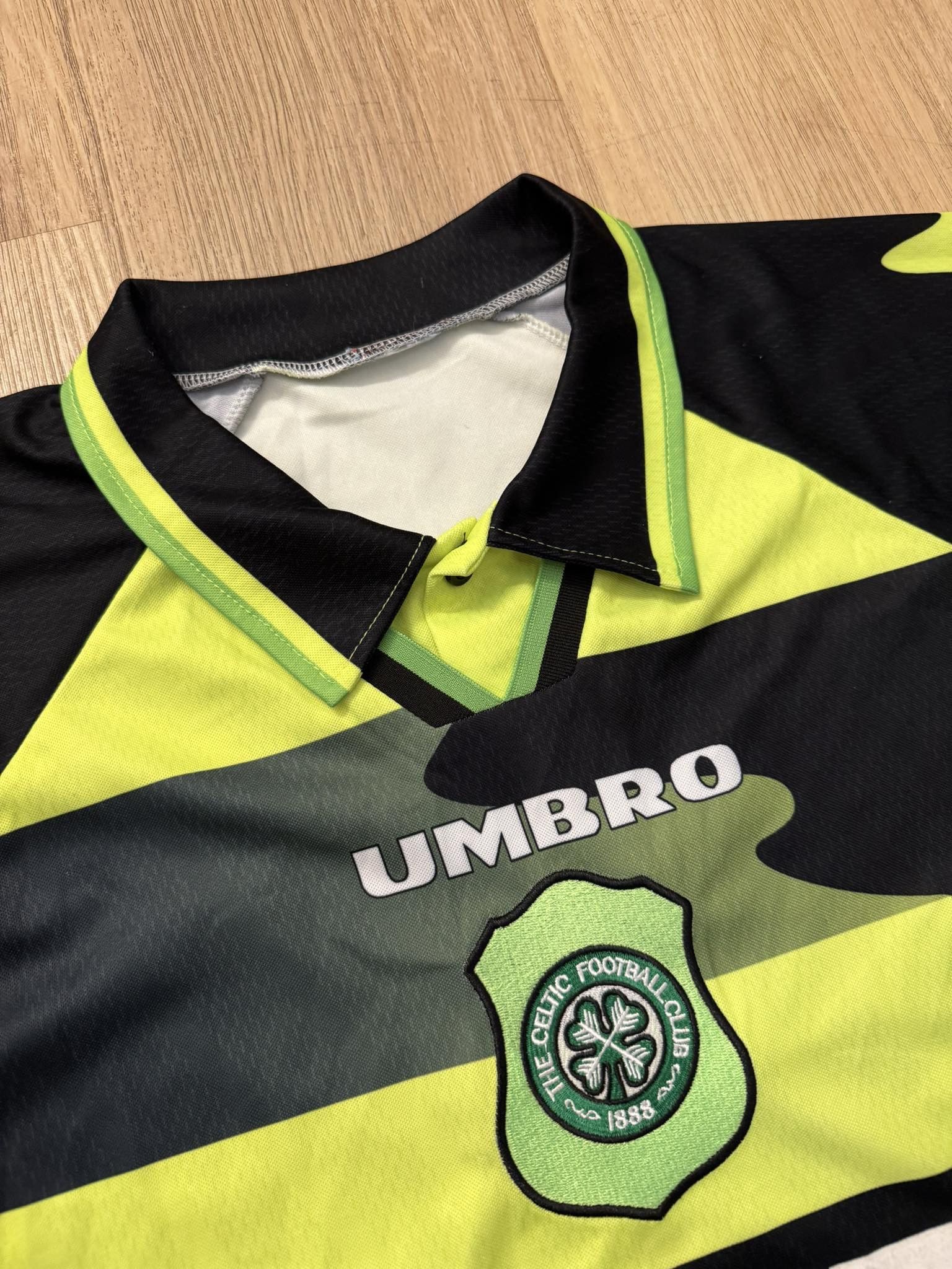 Umbro Umbro Glosgow Celtic FC 1996/97 Away Jersey Shirt XL Vintage Size US XL / EU 56 / 4 - 5 Thumbnail
