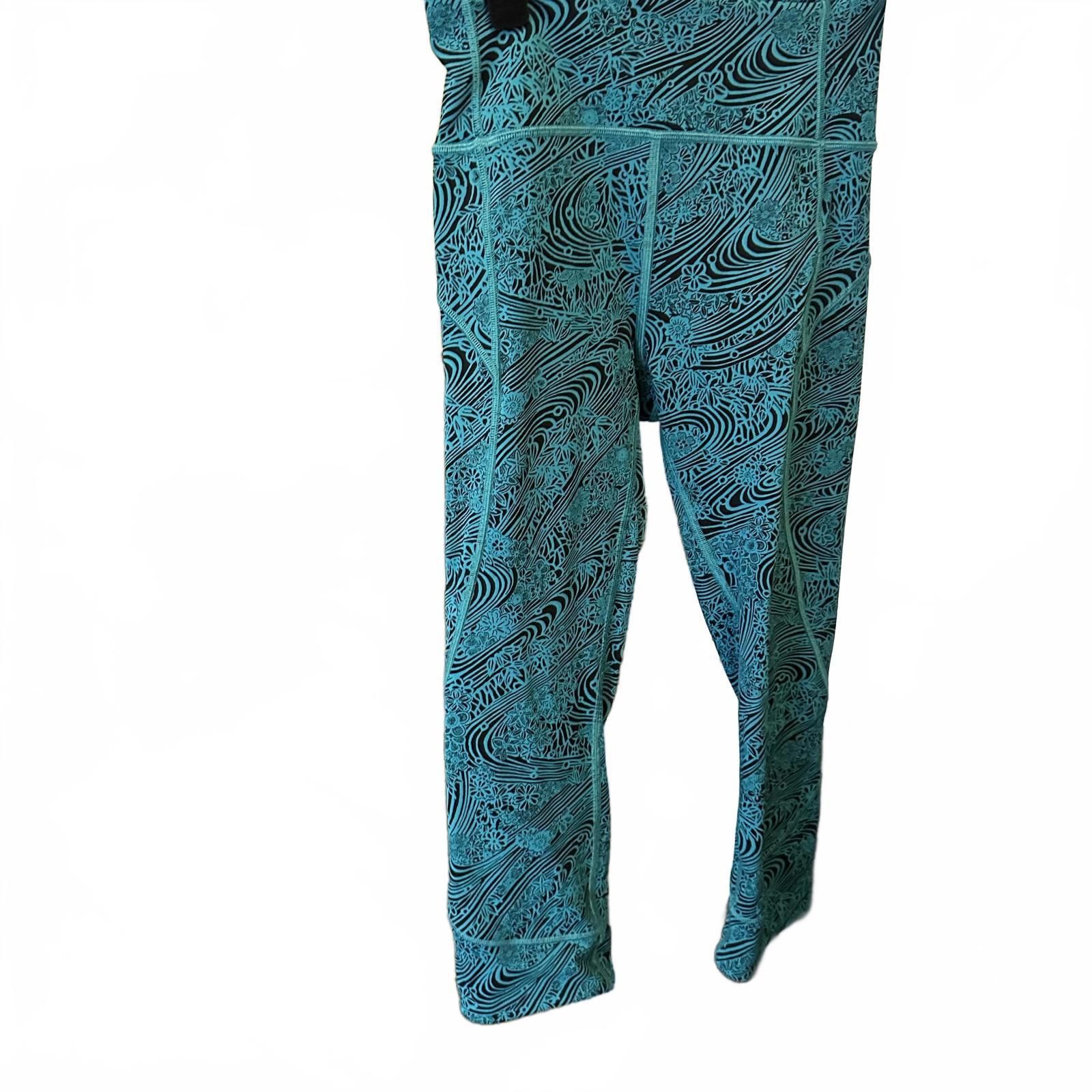 Lululemon Lululemon Teal Printed Leggings Size 27" / US 4 / IT 40 - 1 Thumbnail