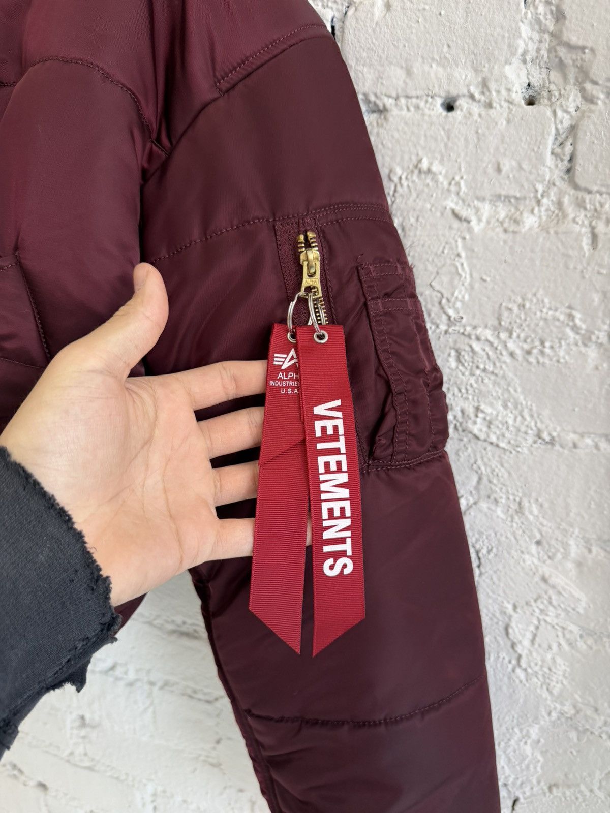 Vetements S/S 2018 VETEMENTS ‘EMOJI’ BOMBER Size US XS / EU 42 / 0 - 2 Thumbnail