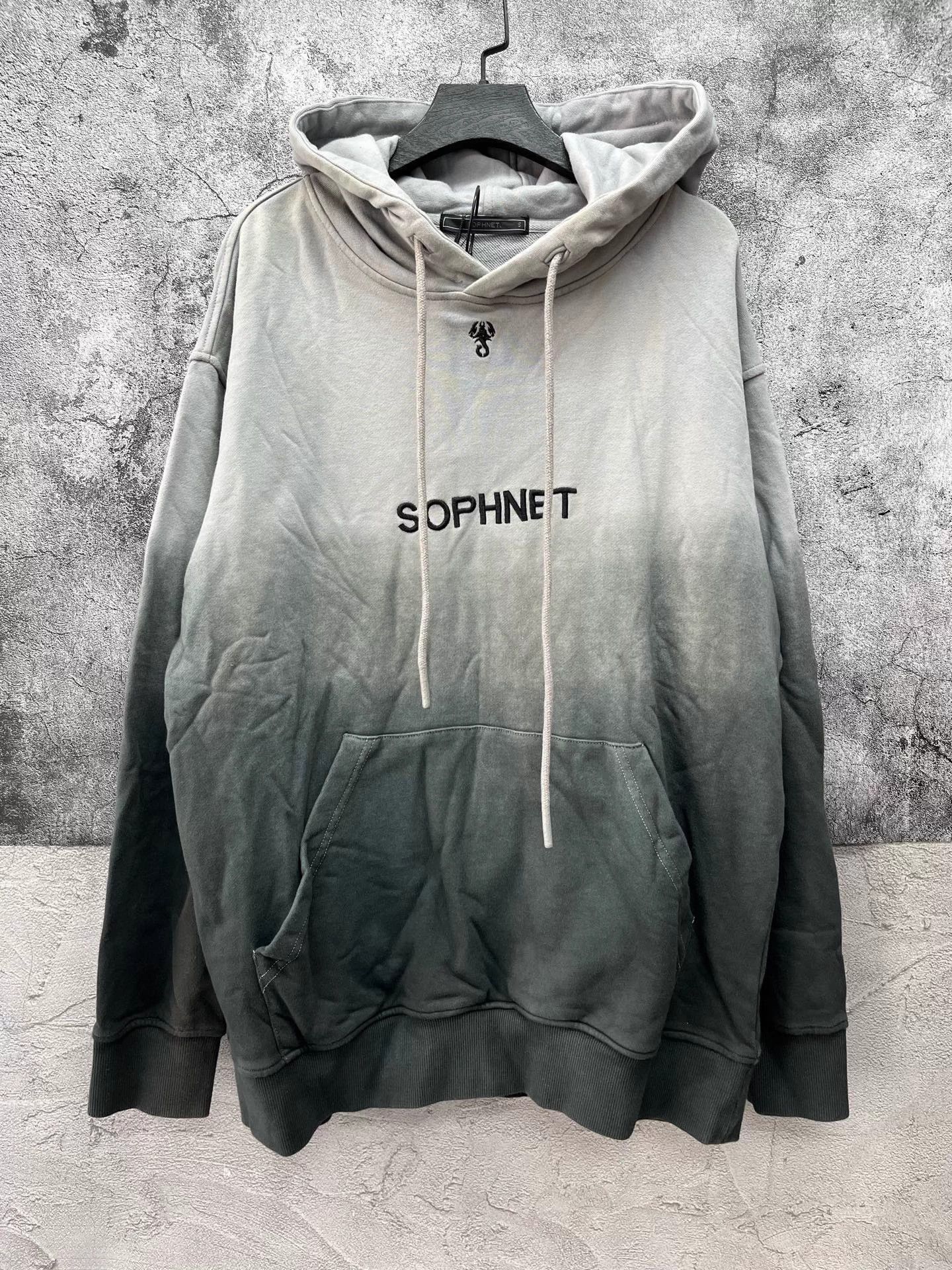 Sophnet. Sophnet gradient hoodie Size S Size US S / EU 44-46 / 1 - 1 Thumbnail