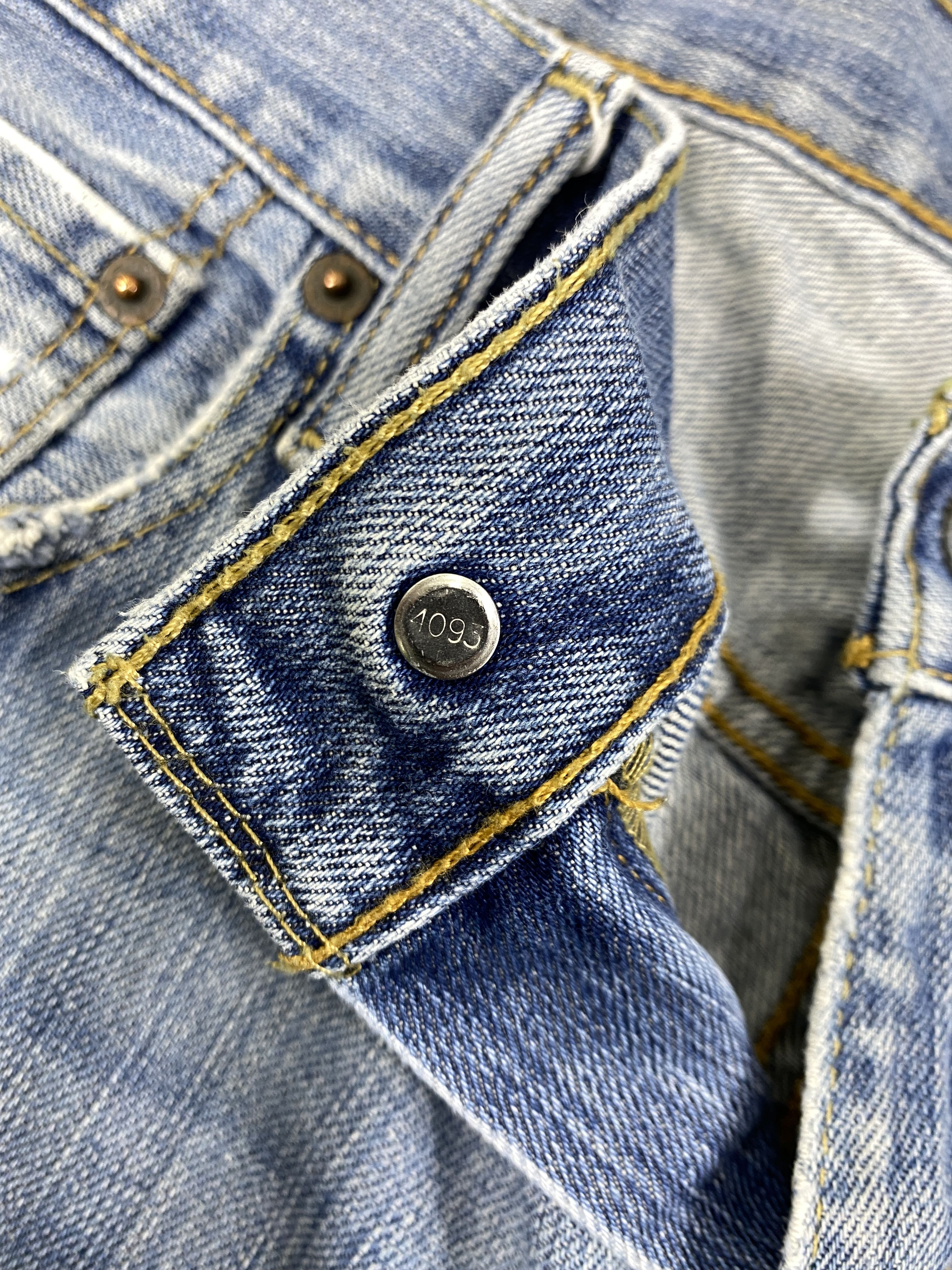 Levi's Blue Wash Vintage Levi's 569 Jeans 37x35.5 Denim -SJ106 Size US 37 - 7 Thumbnail