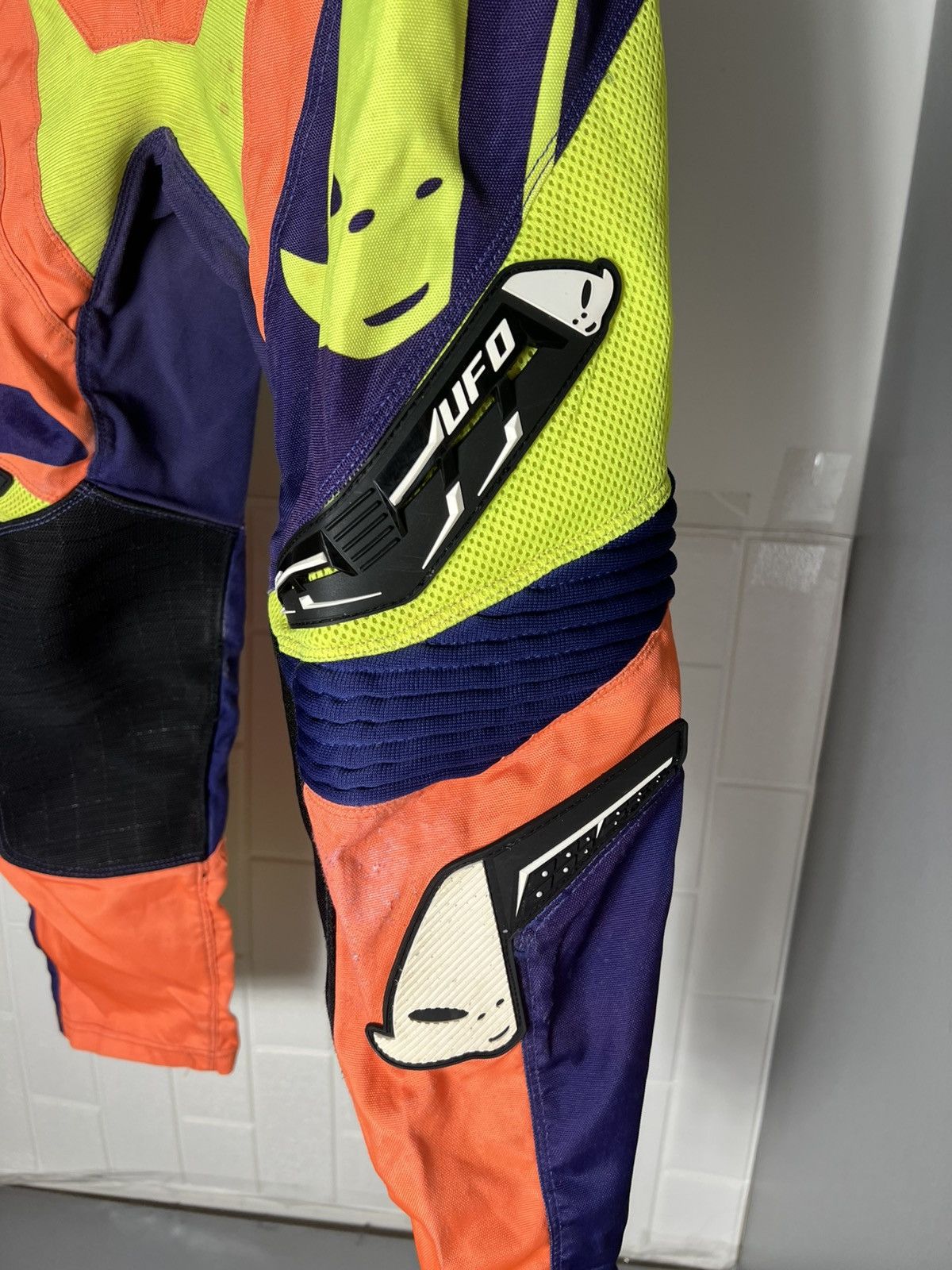 NASCAR UFO PLAST MOTORCYCLE PANTS RACING BIKE CYCLE RETRO Y2K 90s Size US 28 / EU 44 - 11 Thumbnail