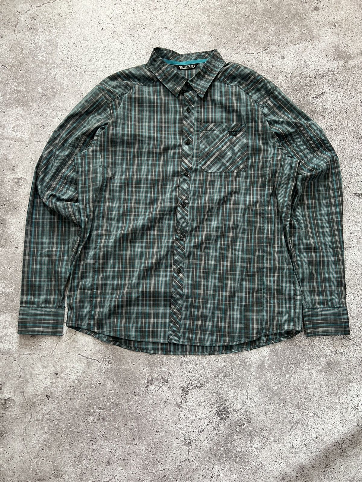 Arc'teryx Arcteryx Outdoor Button Up Mountain Y2K Pocket Shirt Mens XL Size US XL / EU 56 / 4 - 2 Thumbnail