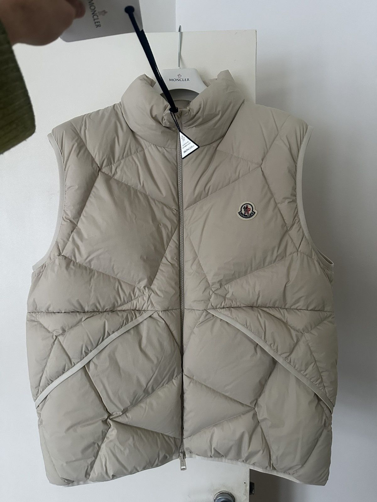 Moncler Moncler Vendavel Gilet Size US L / EU 52-54 / 3 - 2 Thumbnail
