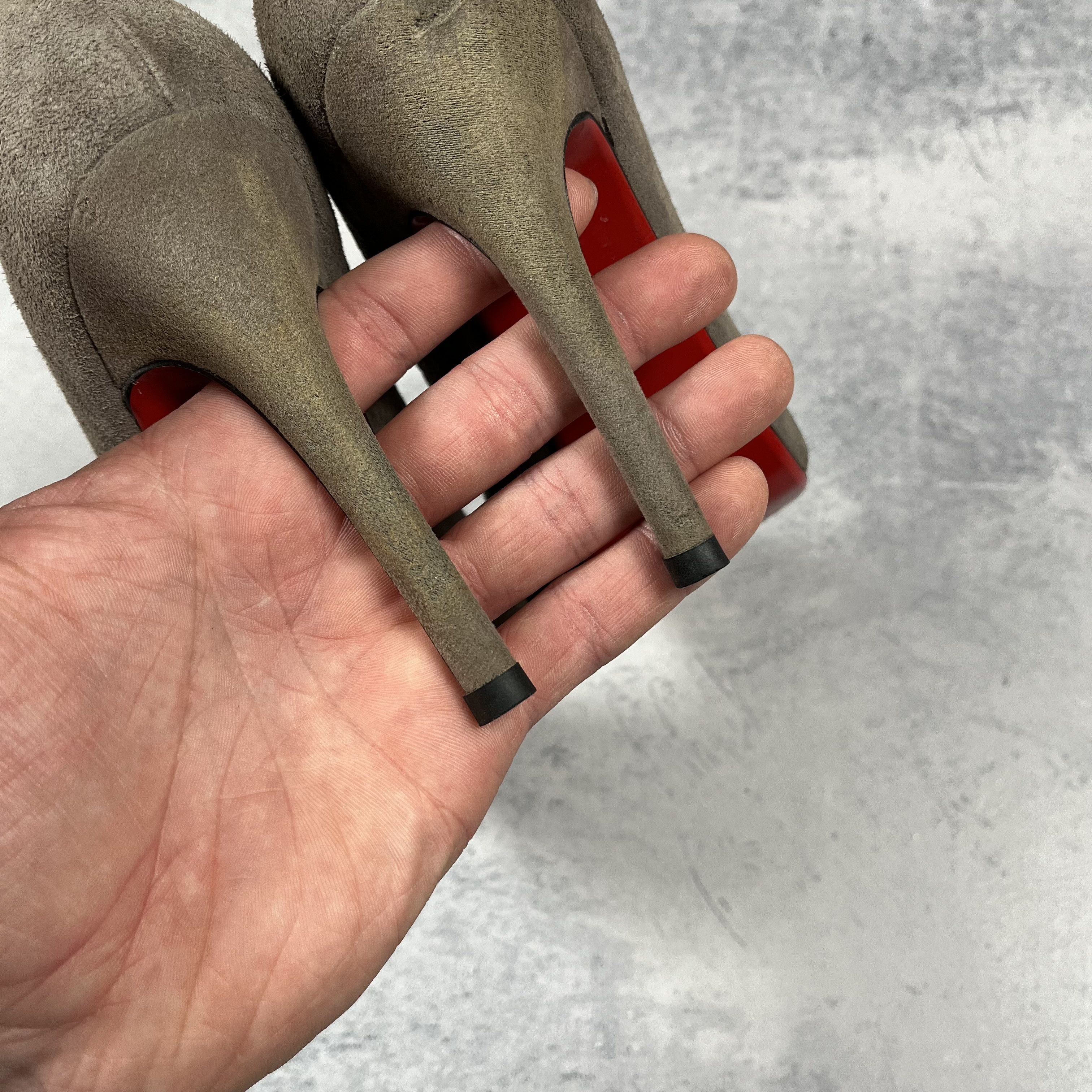 Christian Louboutin Christian Louboutin Suede Heels Size US 6.5 / IT 36.5 - 11 Thumbnail