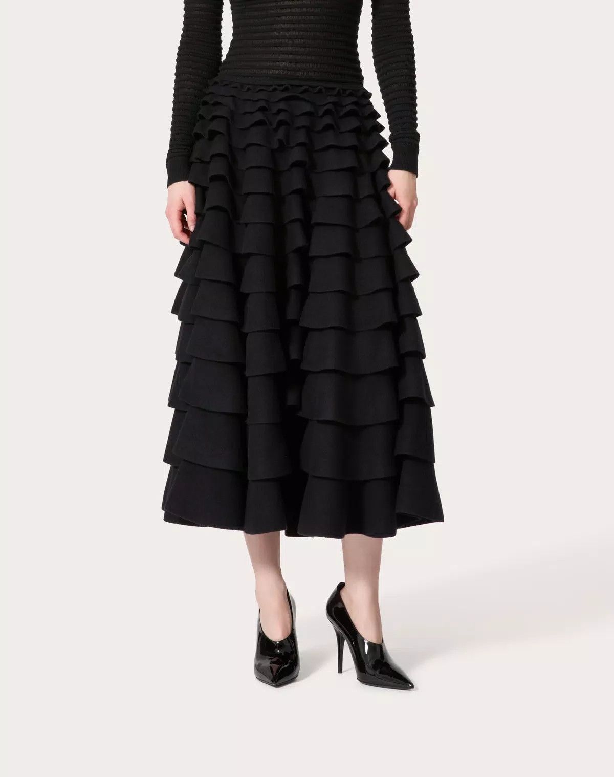 Valentino o1s1wg110426 Viscose and Wool Knit Midi Skirt in Nero Size 30" / US 8 / IT 44 - 5 Thumbnail