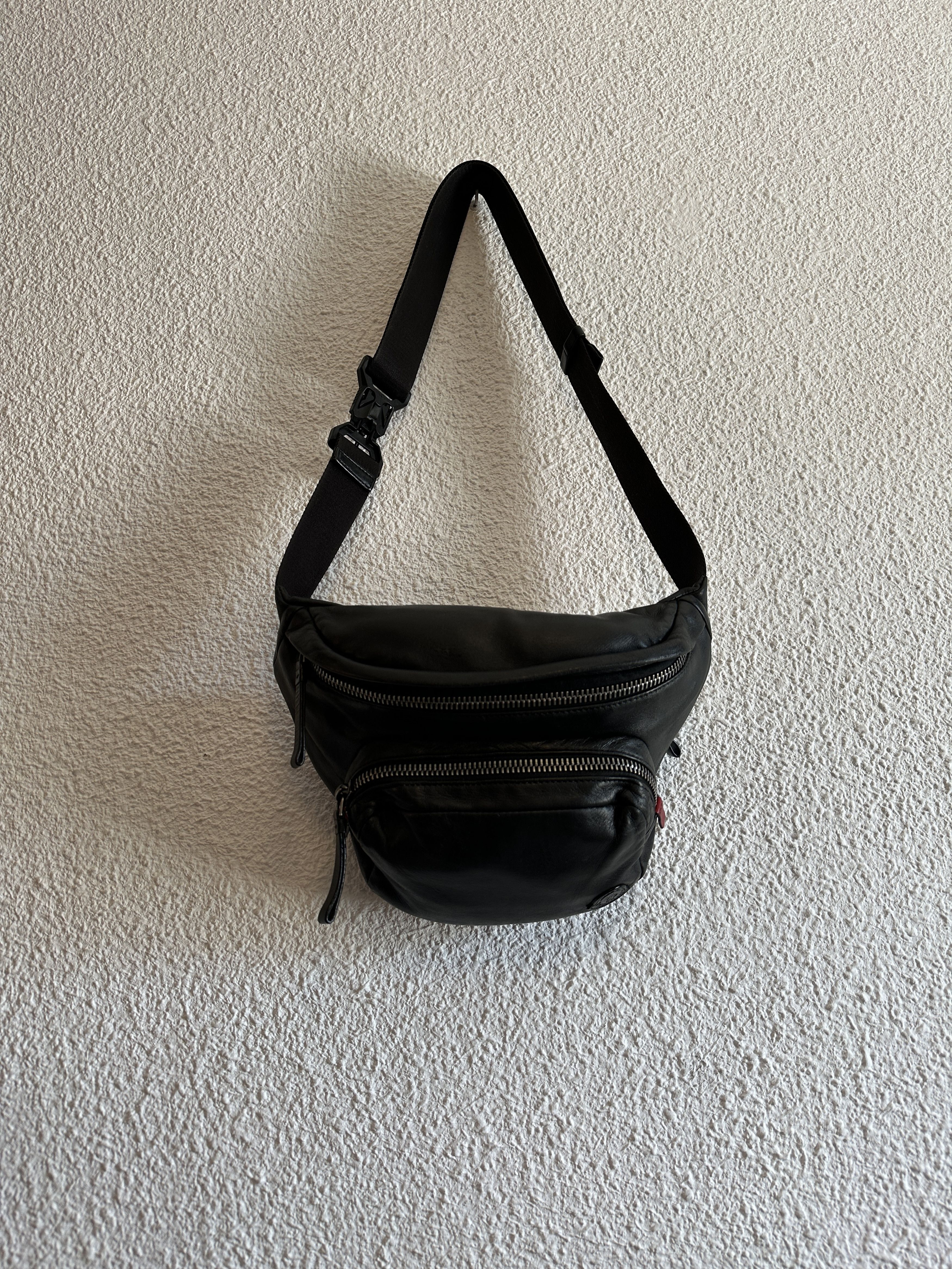 Moncler Moncler vintage rare Durance Belt Leather bum Bag #mob Size ONE SIZE - 2 Thumbnail