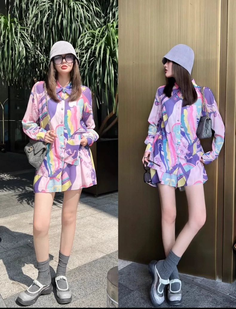Chanel Chanel 24C color printed holiday-style silk shirt 2504-Next Size XXS / US 00 / IT 34 - 9 Thumbnail