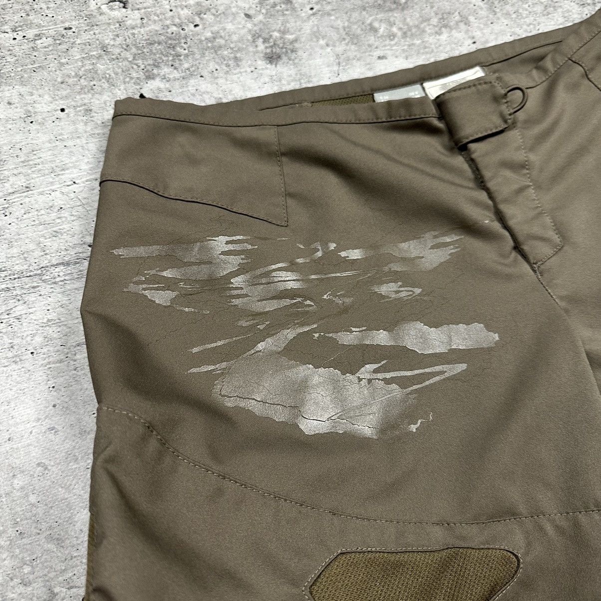 Nike ACG Vintage Nike ACG Shorts Brown Women’s Size US 4 Size 27" / US 4 / IT 40 - 6 Thumbnail