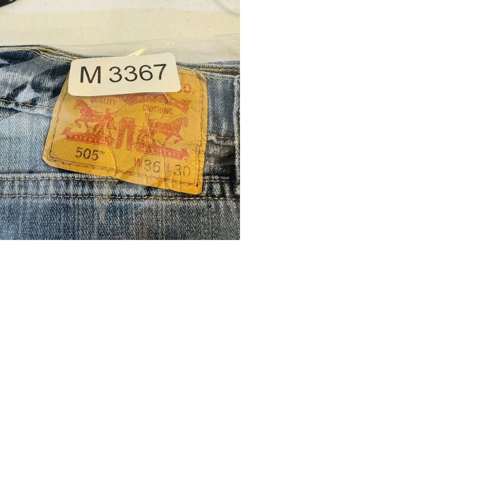Levi's Levis 505 Jeans Mens 36x30 Blue Light Wash Straight Denim Zip Fly Regular Fit Size US 36 / EU 52 - 10 Thumbnail