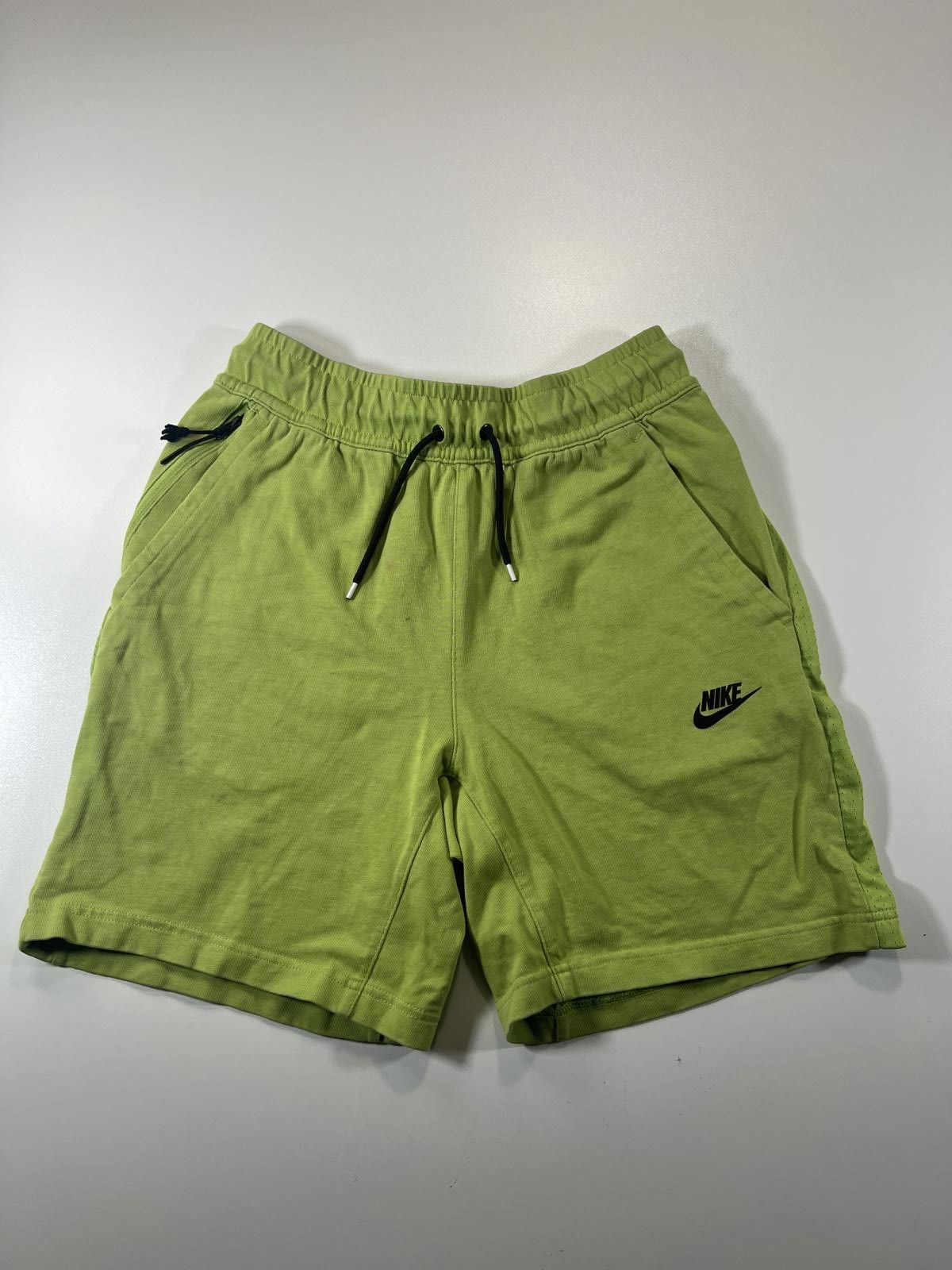 Nike Nike Green Cotton Casual Shorts Size Small Size US 30 / EU 46 - 1 Thumbnail