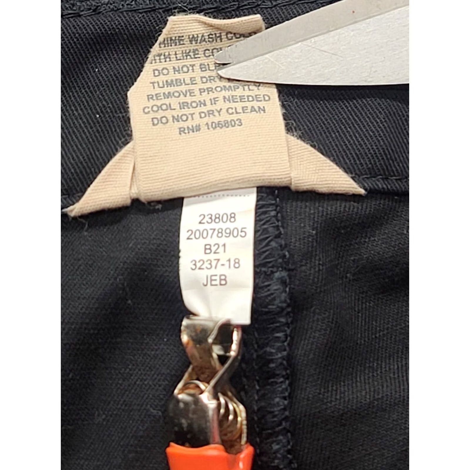 Vintage Duluth Womens Pants 18x33 Flexpedition Regular Cargo Outdoors Flat Front Zip Button Black Nylon Spandex Cargo Pant Womens 18 Regular Inseam 32"} Size 26" / US 2 / IT 38 - 3 Thumbnail